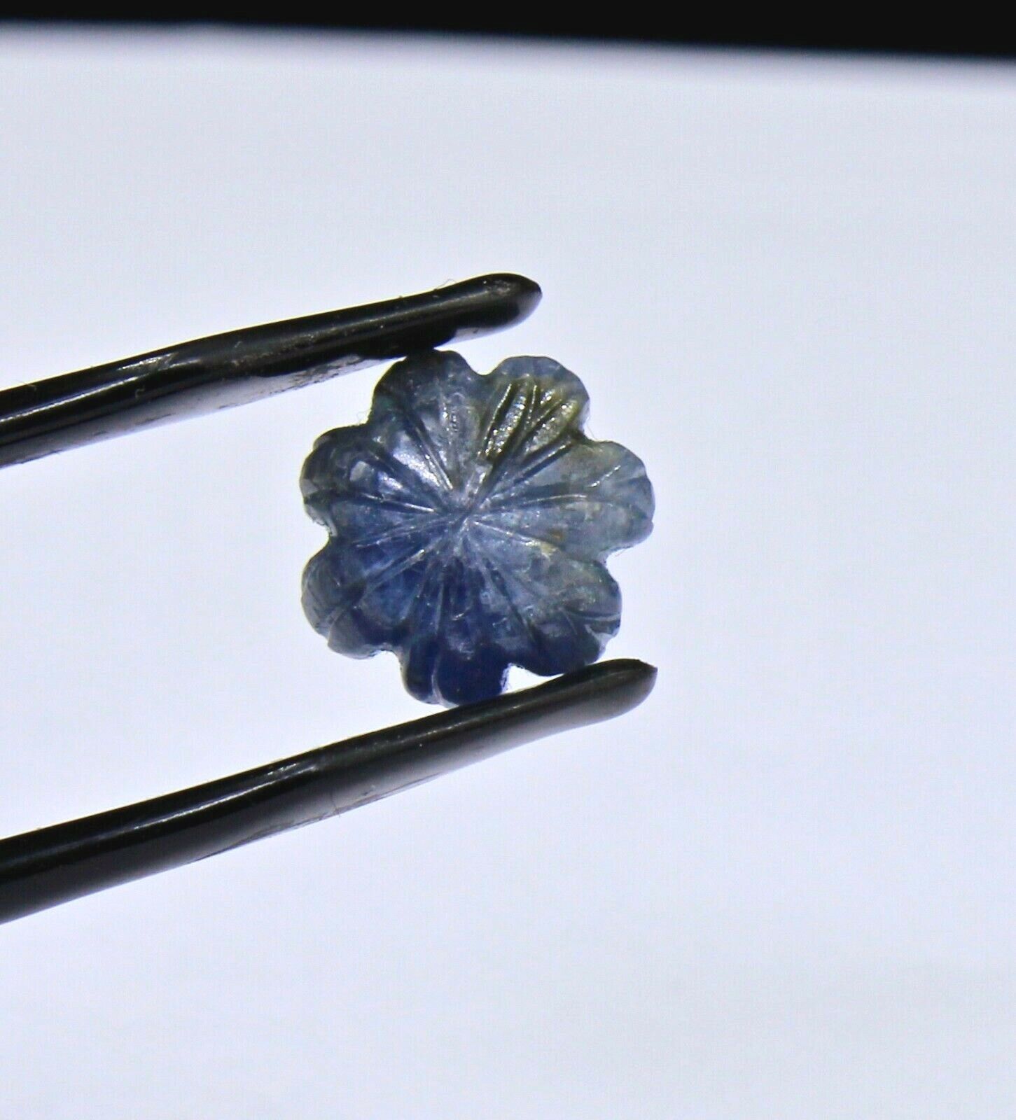 Natural Old Blue Sapphire Carved Flower 5.91 Ct Loose Gemstone For Ring Pendant