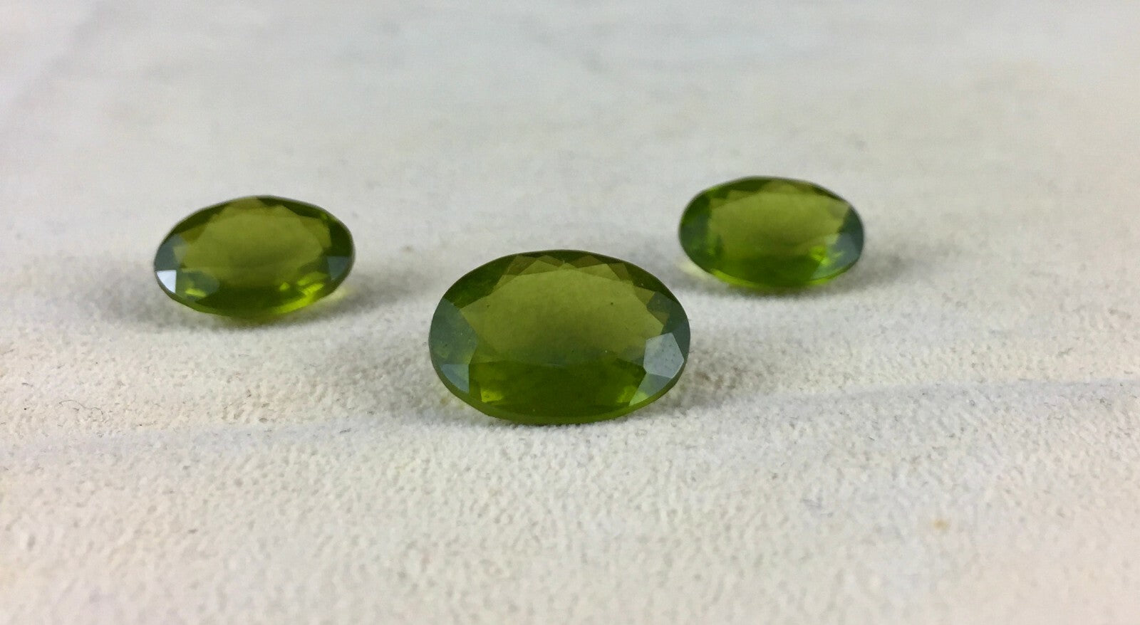Natural Green Vesuvianite Idocrase Oval 17.29 Cts Gem For Ring Pendant