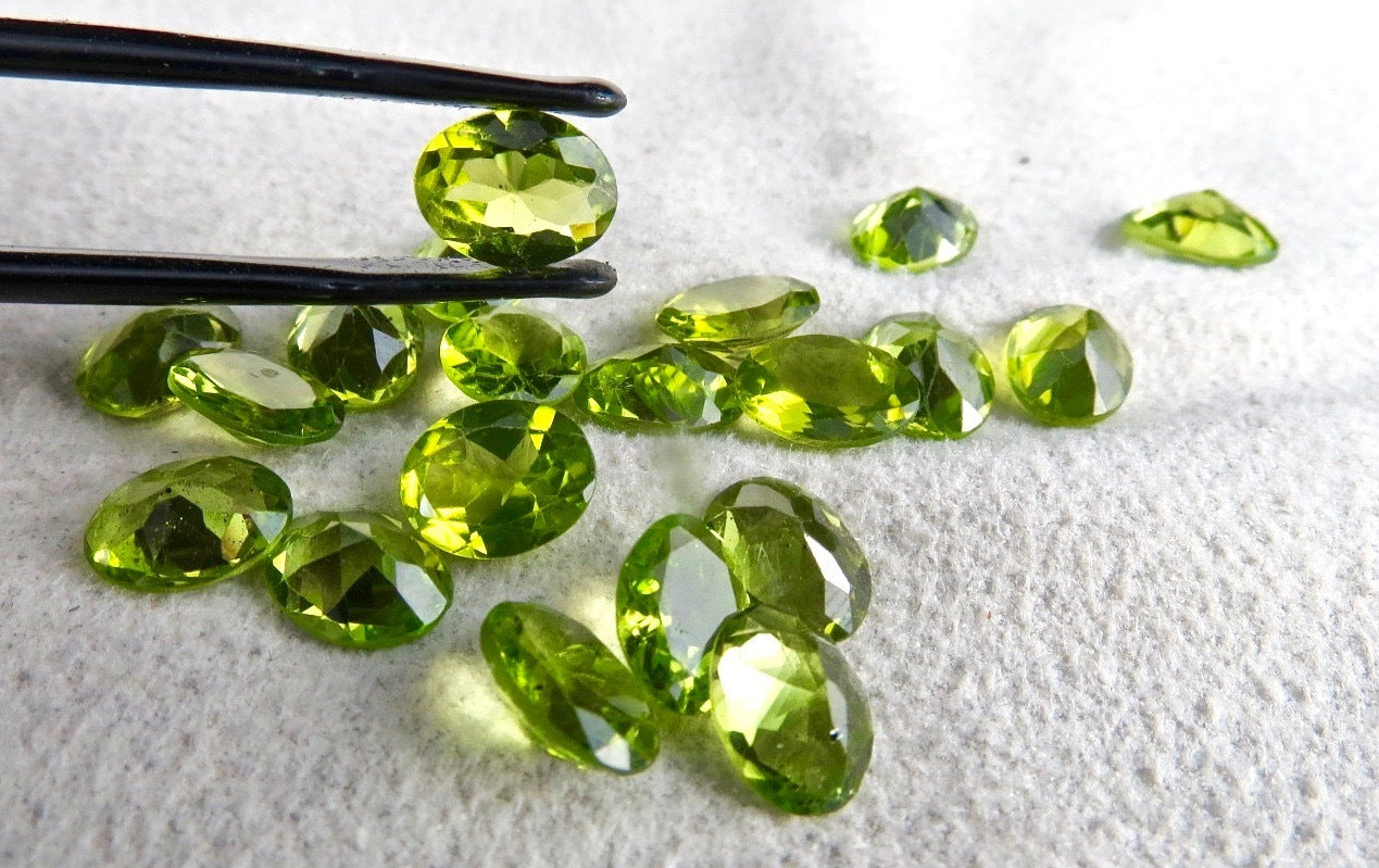 Natural Peridot Oval Cut 9x7 Mm 20 Pcs 31 Cts Gemstones For Ring Earring Pendant