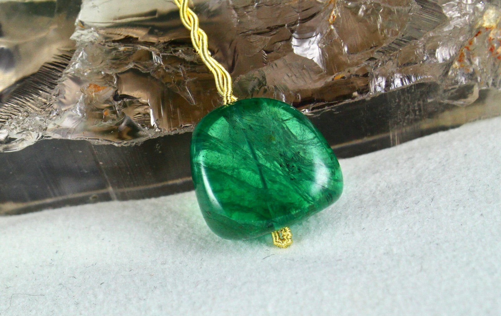 Certified Natural Zambia Emerald Bead 28.70ct Cabochon Gemstone Pendant
