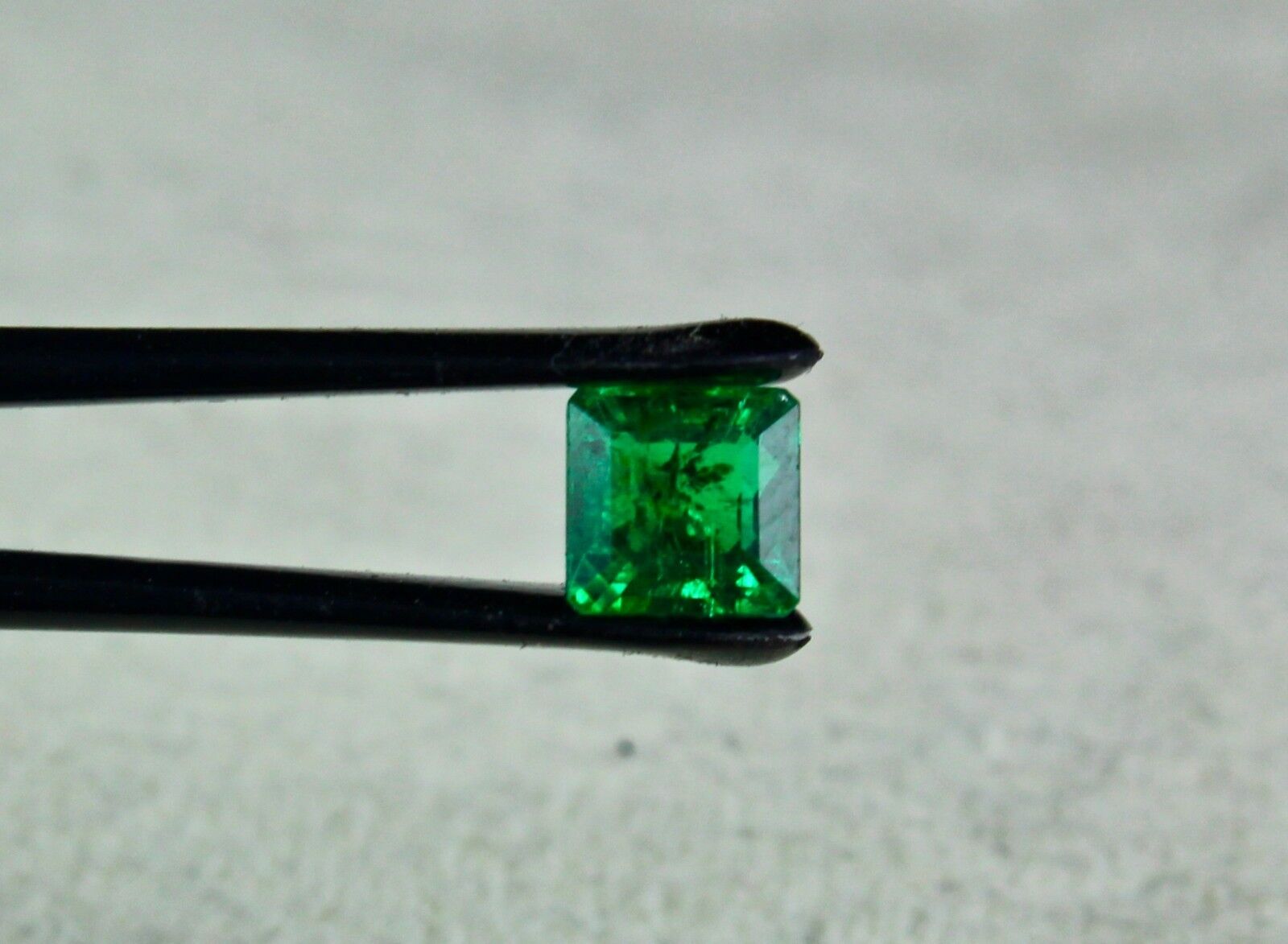 Earthmined Natural Emerald 5mm Square Cut 3 Pcs 2.08 Cts Gemstone Designing Ring