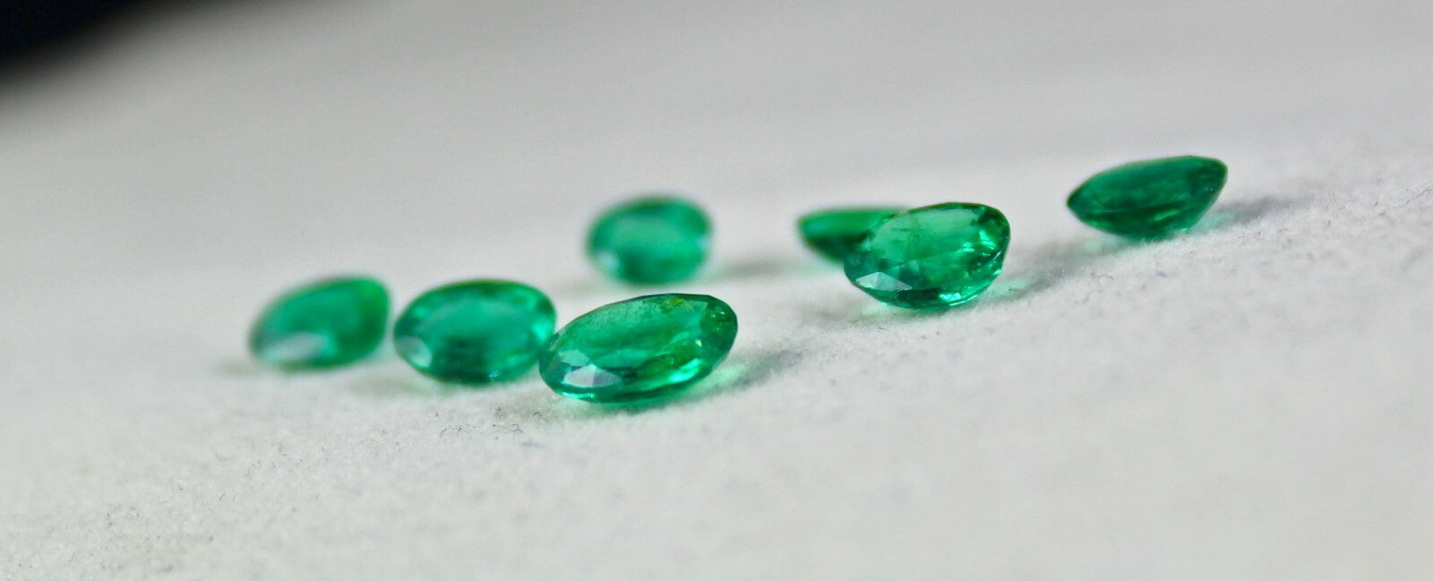 Certified Natural Emerald 7 Pc Set Oval Cut 5.05 Ct Loose Gemstone For Designing