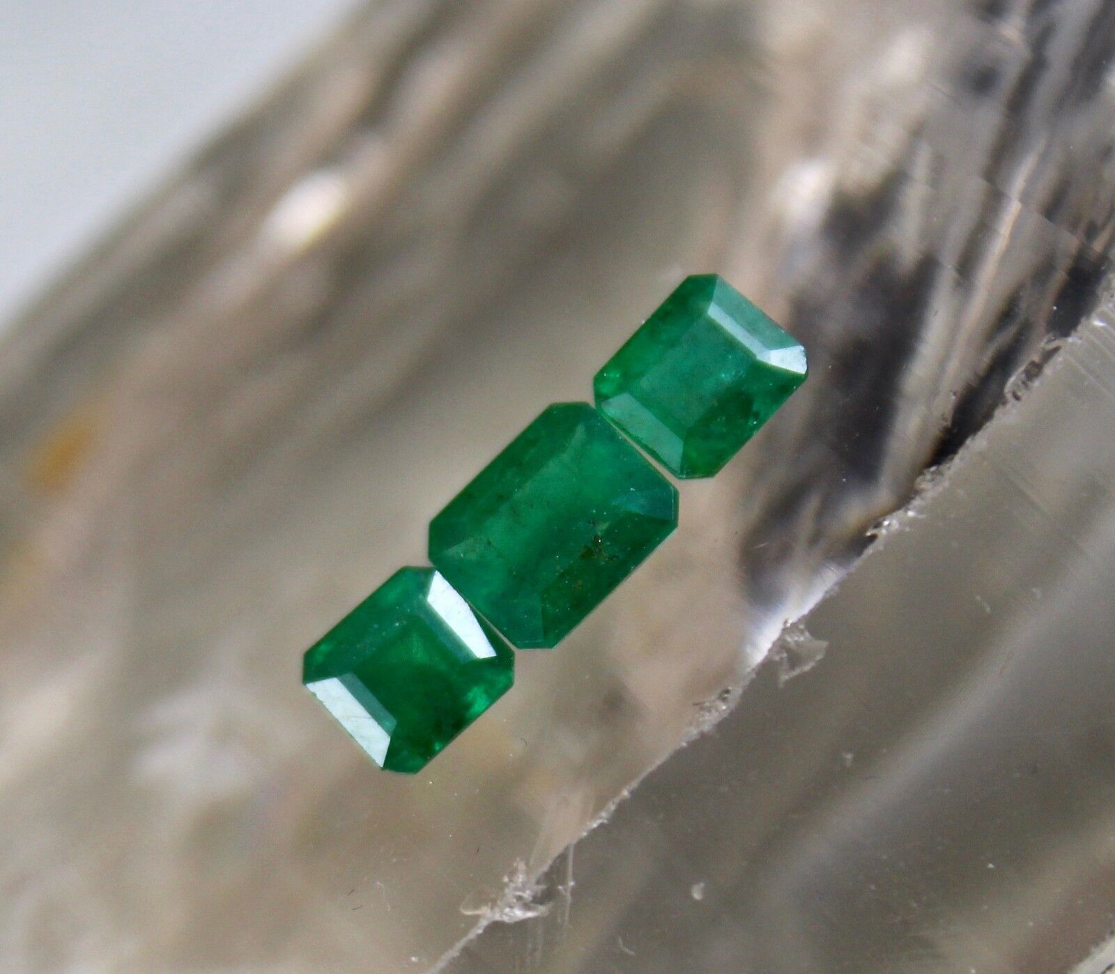 NATURAL ZAMBIAN EMERALD OCTAGON CUT GEMSTONE 3 PIECES 3.42 CARATS FOR DESIGNING