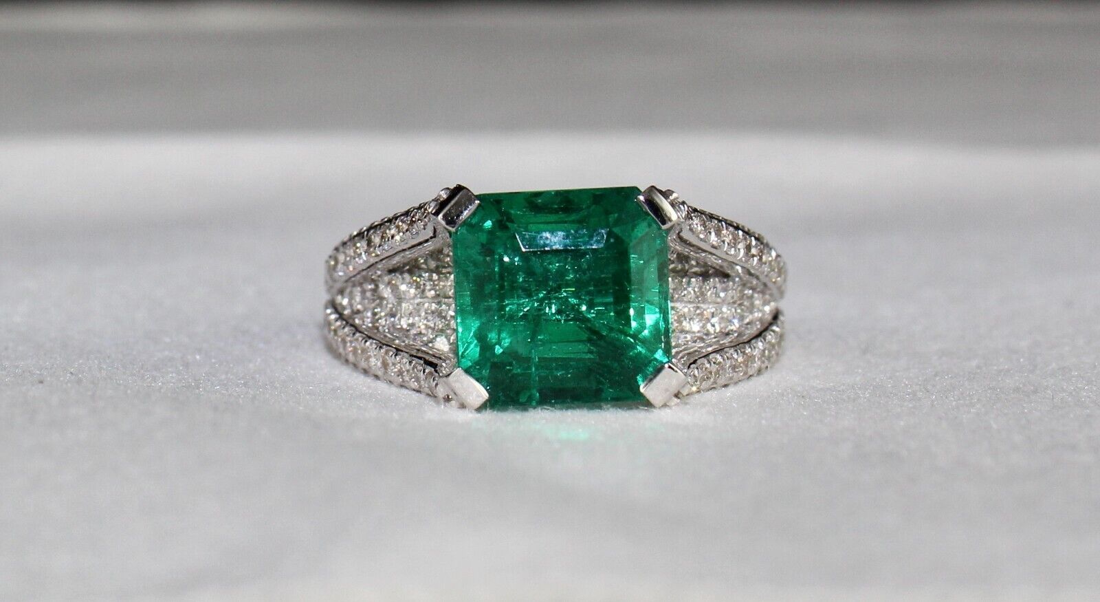 Certified Natural Emerald Square 4.95Ct H-SI Diamond Cut 18k Gold Statement Ring