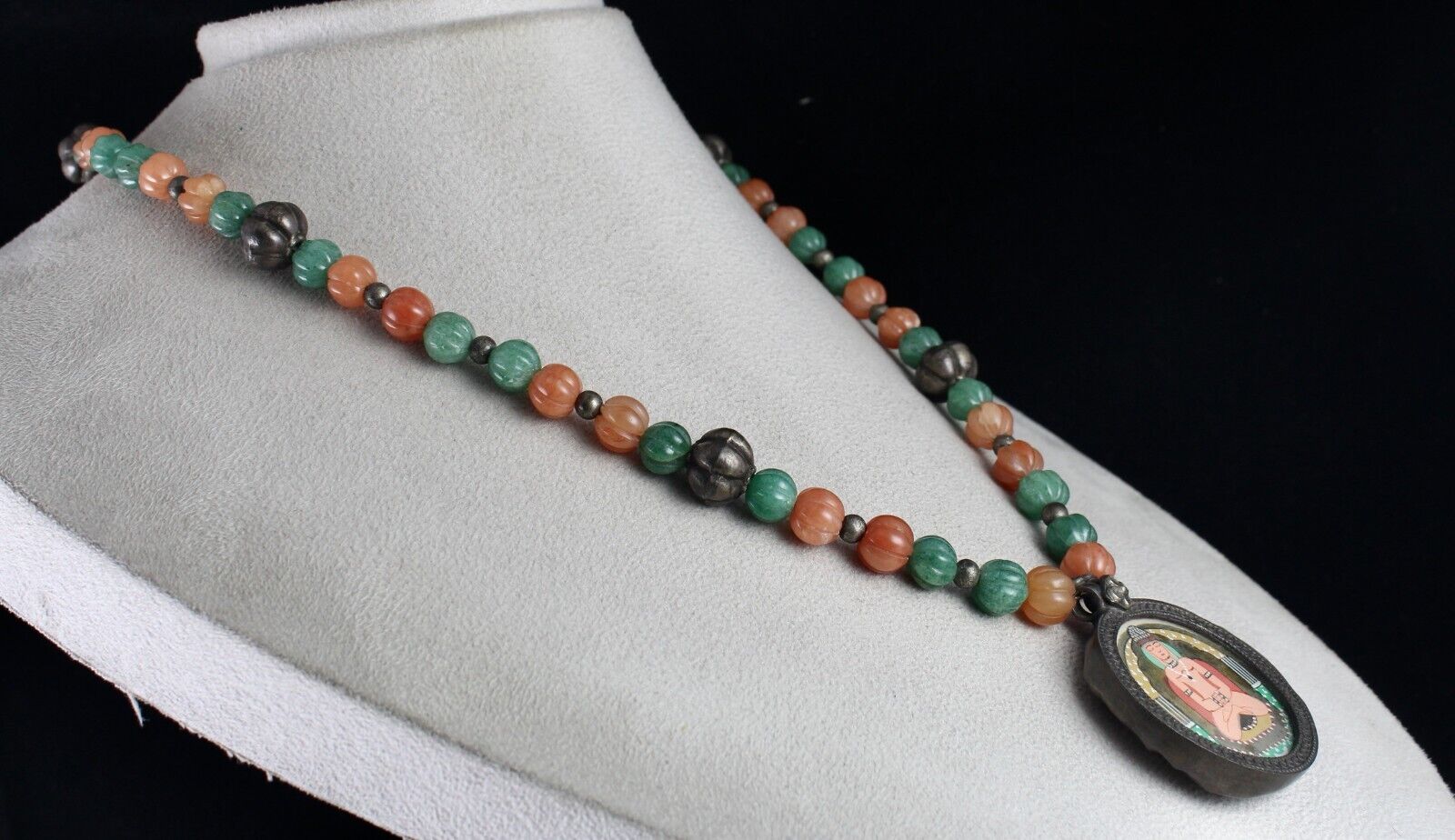 OLD BUDHA PAINTING SILVER PENDANT GREEN ORANGE QUARTZ CARVED STONE BEAD NECKLACE