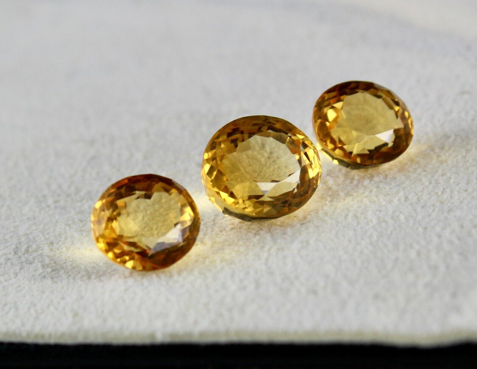 Yellow Citrine Gemstone Oval Shape 3 Pcs 18.26 Carats Excellent Earring Pendant