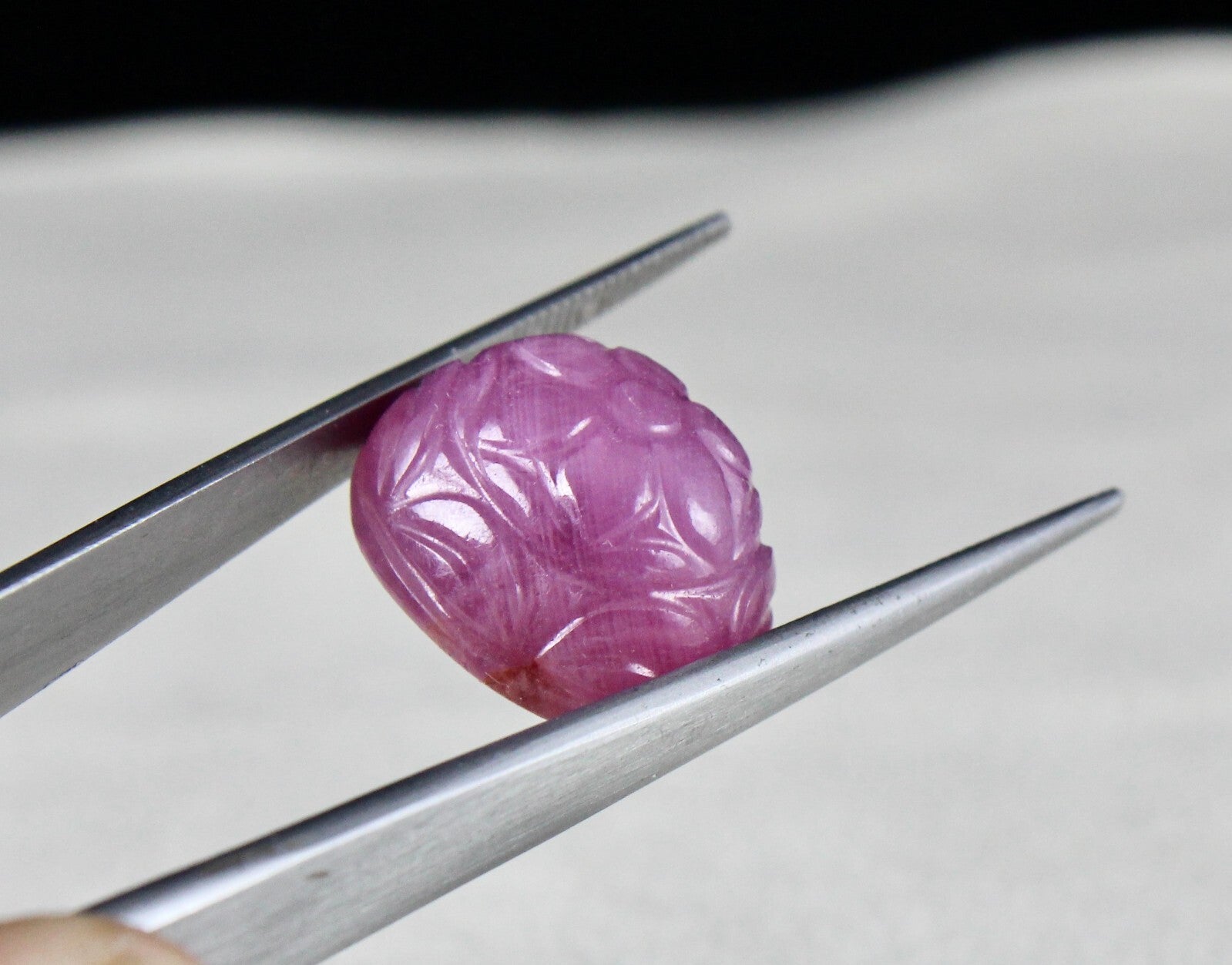 Natural Ruby 38ct Carved Oval 19mm Loose Gemstone For Pendant Ring