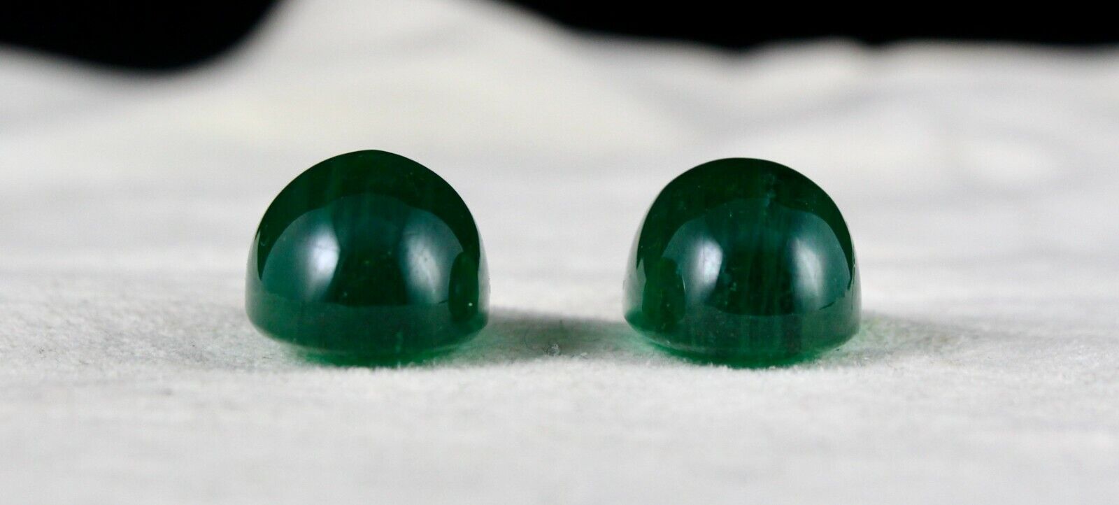 NATURAL ZAMBIAN EMERALD OVAL CABOCHON 44.32 CTS LOOSE GEMSTONE EARRING DESIGNING