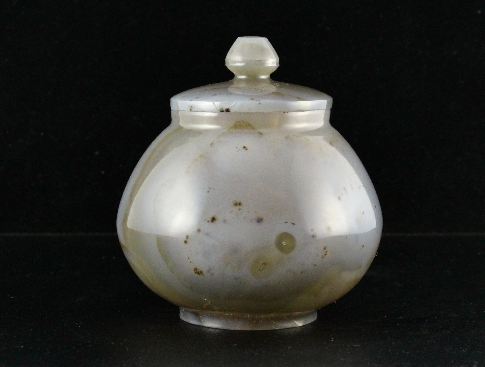 Certified Handcrafted 4.5" Carved Chalcedony 2262 Ct Gemstone Pot Home Decor