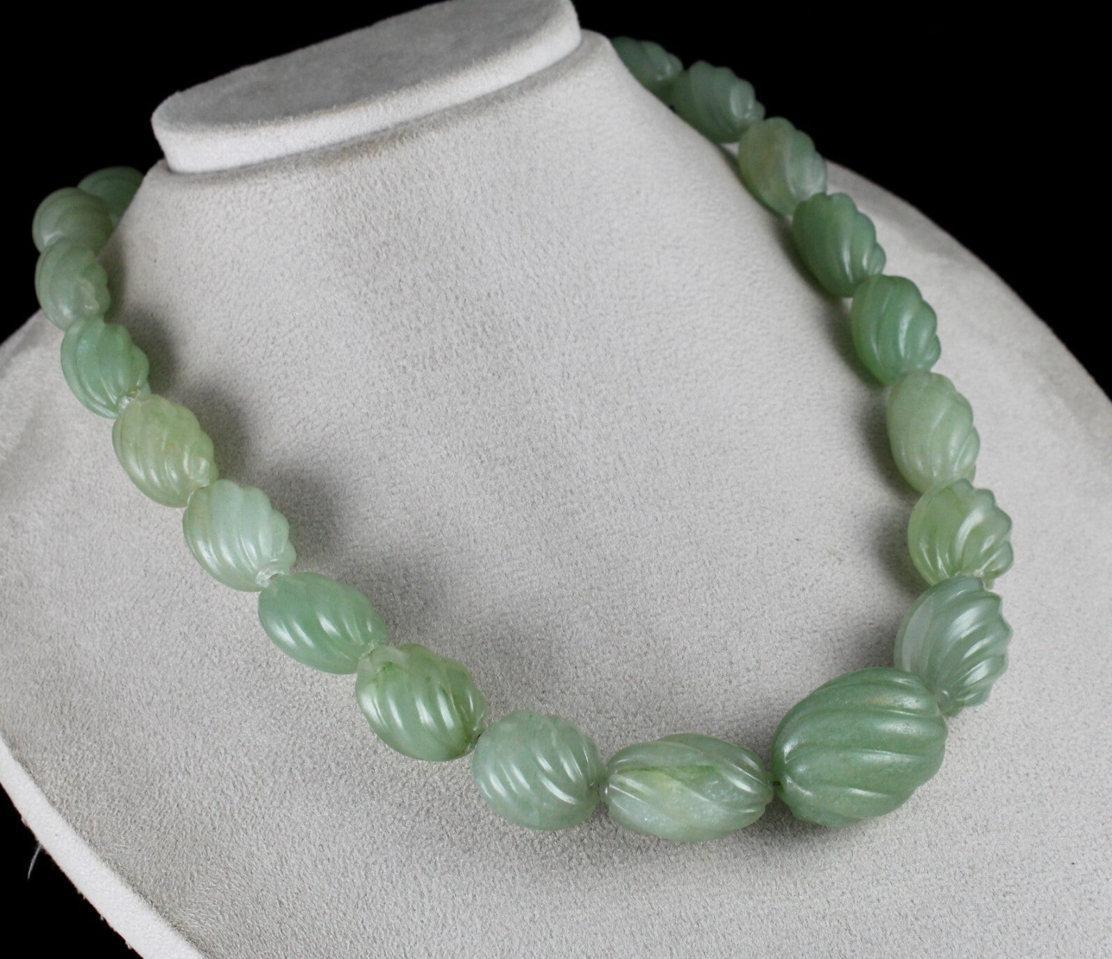 Vintage Natural Aventurine Jade 1006 Ct Oval Beaded Carved Gemstone Necklace