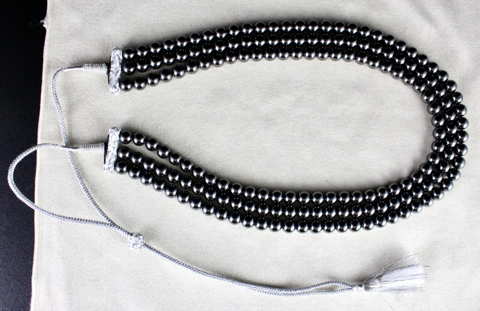 Natural Hematite Beads 3 Line 8mm 1160 Ct Round Black Gemstone Necklace