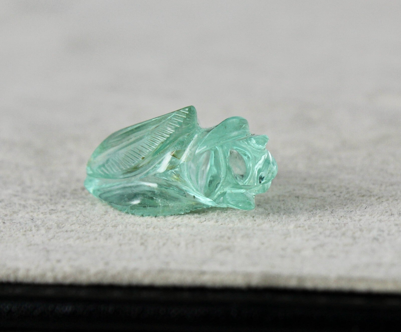 Certified Natural Colombian Emerald Carved Leaves 19.73 Ct Gemstone Pendant