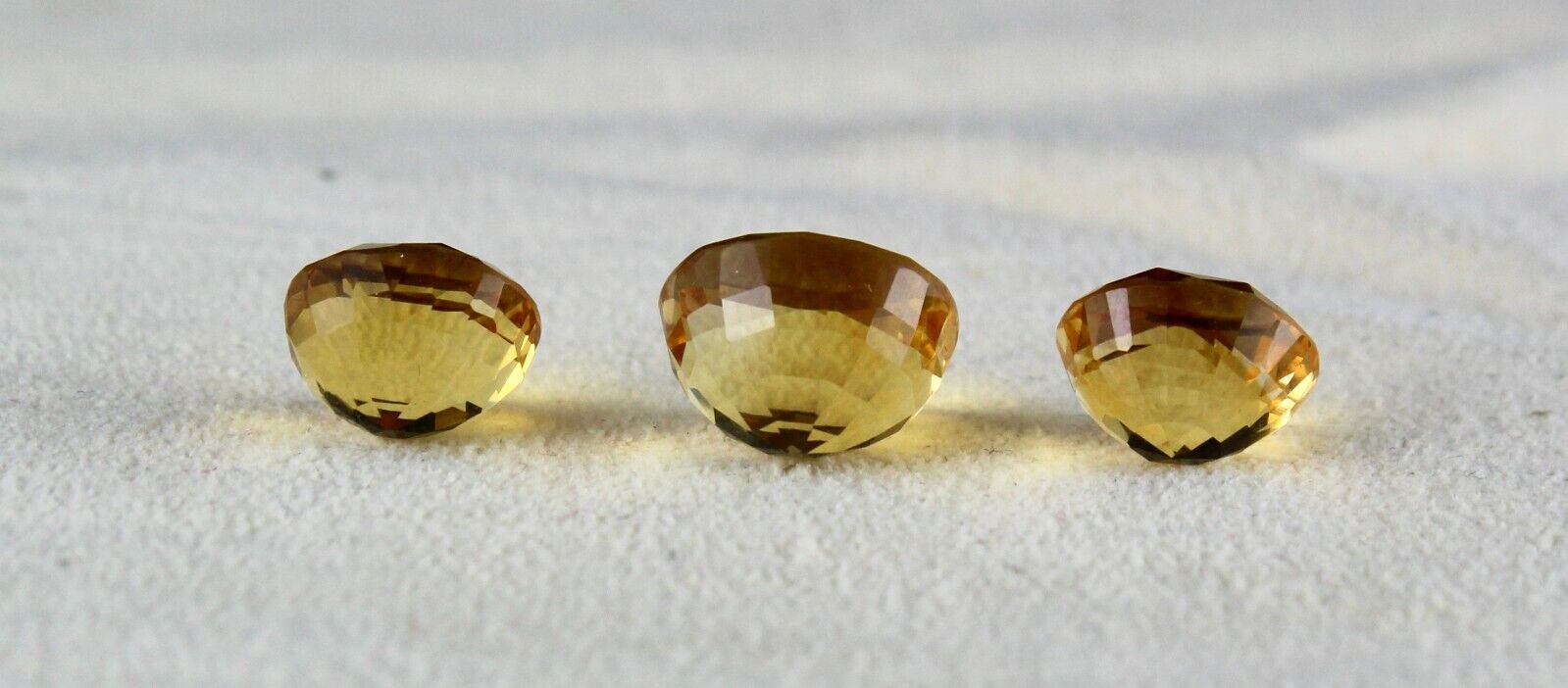 Yellow Citrine Gemstone Oval Shape 3 Pcs 18.26 Carats Excellent Earring Pendant