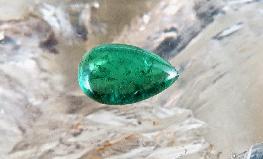 Certified Natural Zambia Emerald Pear Cabochon 4.79 Ct Loose Gemstone For Ring