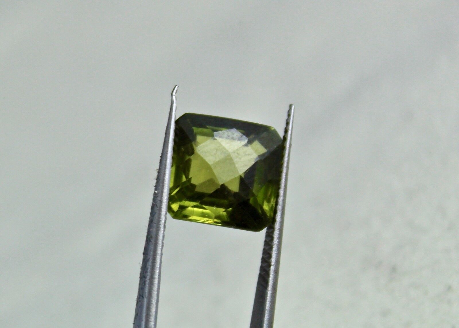 NATURAL GREEN TOURMALINE SQUARE CUT 7.79 CARATS FINEST GEMSTONE RING PENDANT