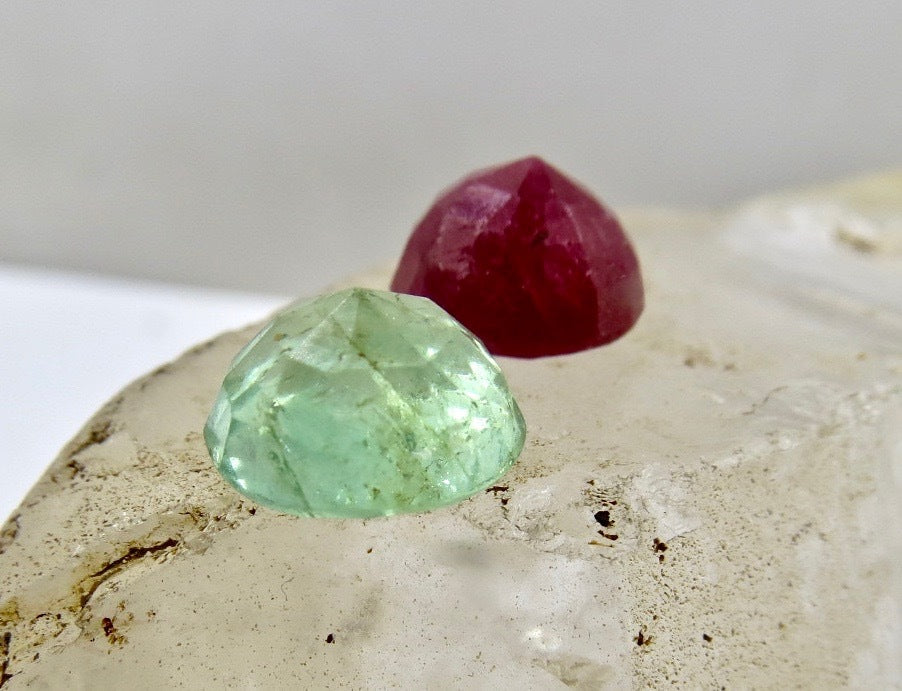 Certified Old Colombian Emerald 9.76 Ct & Natural Ruby Gemstone For Designing