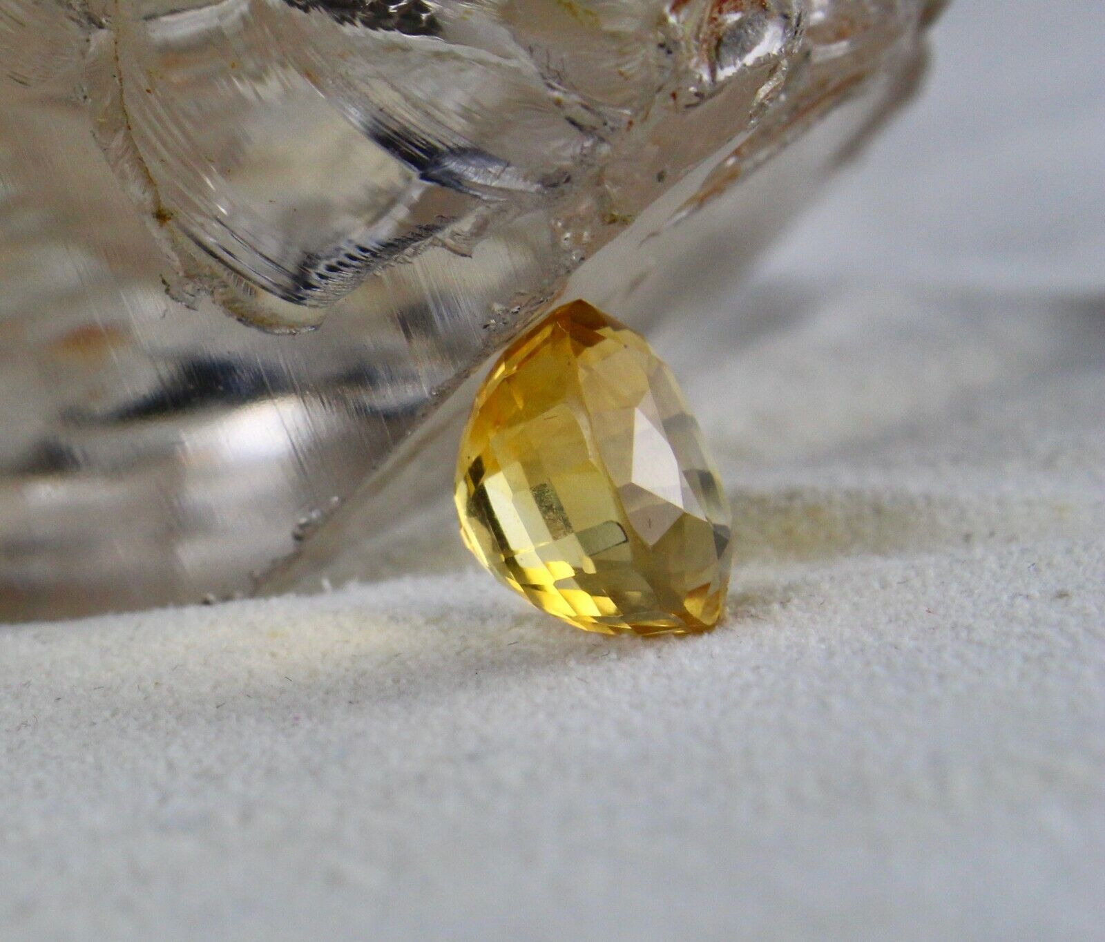 Yellow Citrine Gemstone Oval Shape 3 Pcs 18.26 Carats Excellent Earring Pendant