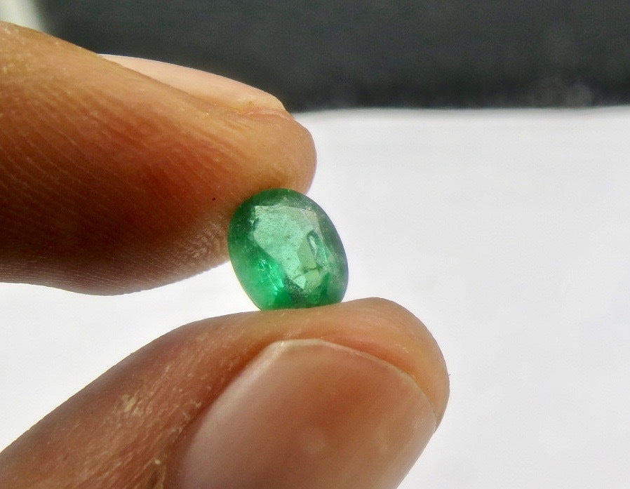 Oval Cut 8x6 Mm Natural Zambia Emerald Gemstone 1.40 Carat For Ring Pendant