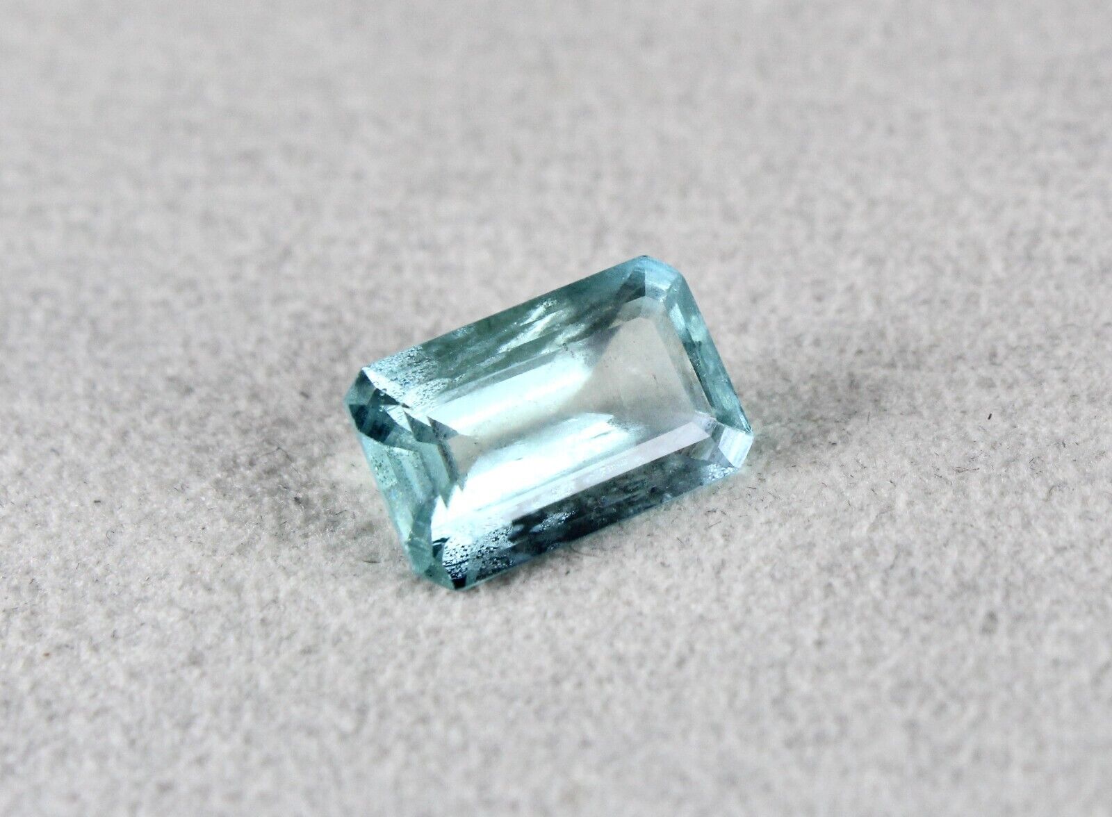 Natural Blue Aquamarine Cut Octagon 4.67 Carats Loose Gemstone For Ring Pendant