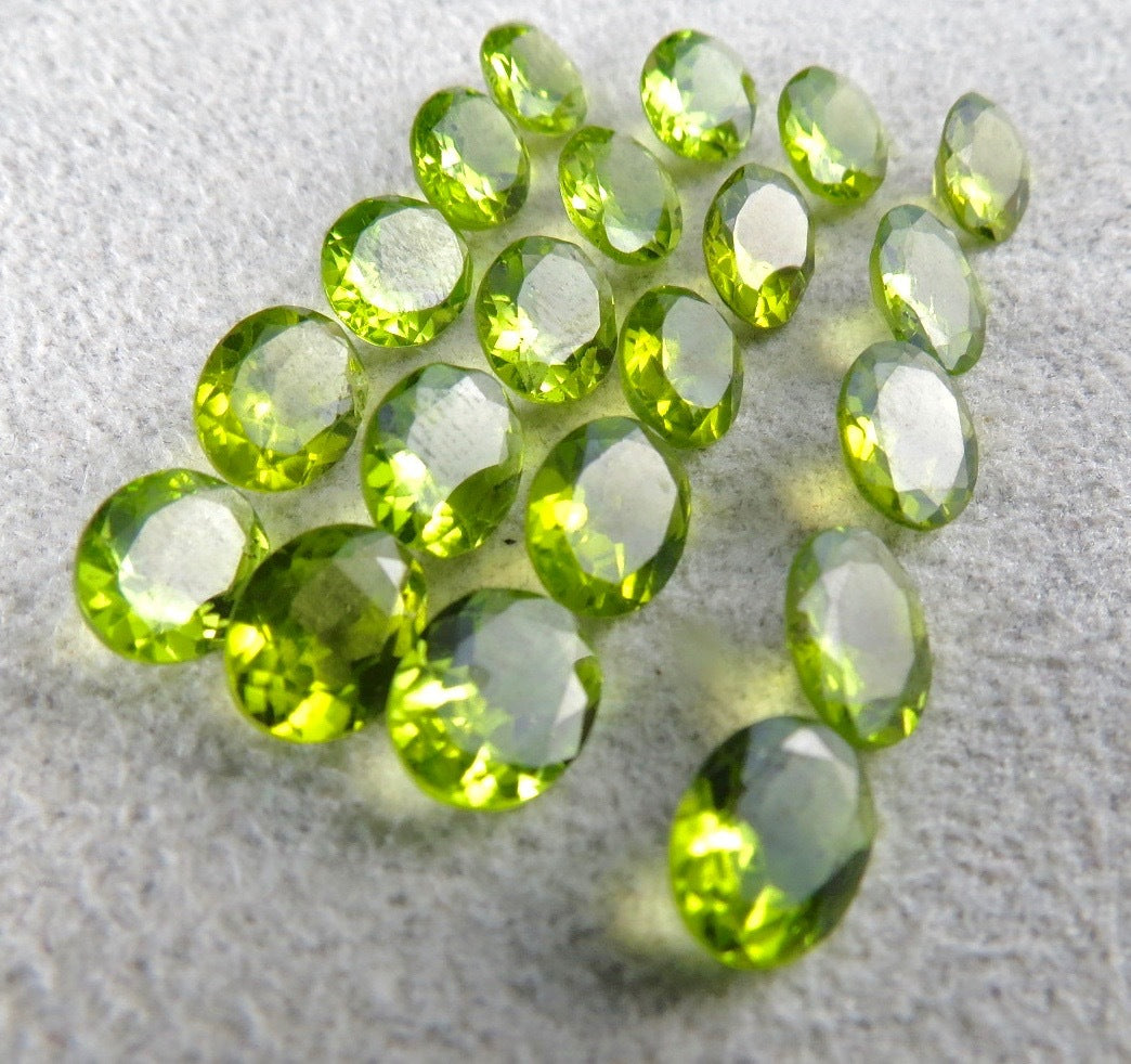 Natural Peridot Oval Cut 9x7 Mm 20 Pcs 31 Cts Gemstones For Ring Earring Pendant