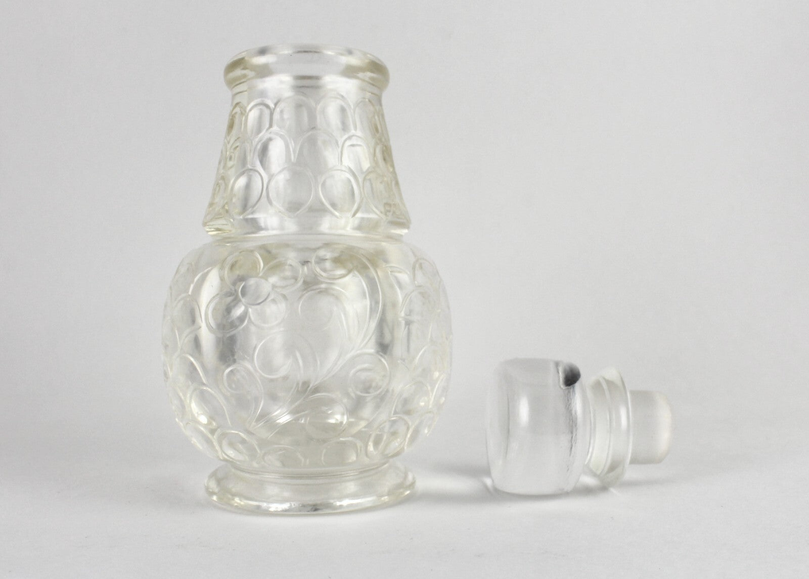 Certified Handmade 2070ct Natural Rock Crystal Quartz Perfume Bottle Home Decor