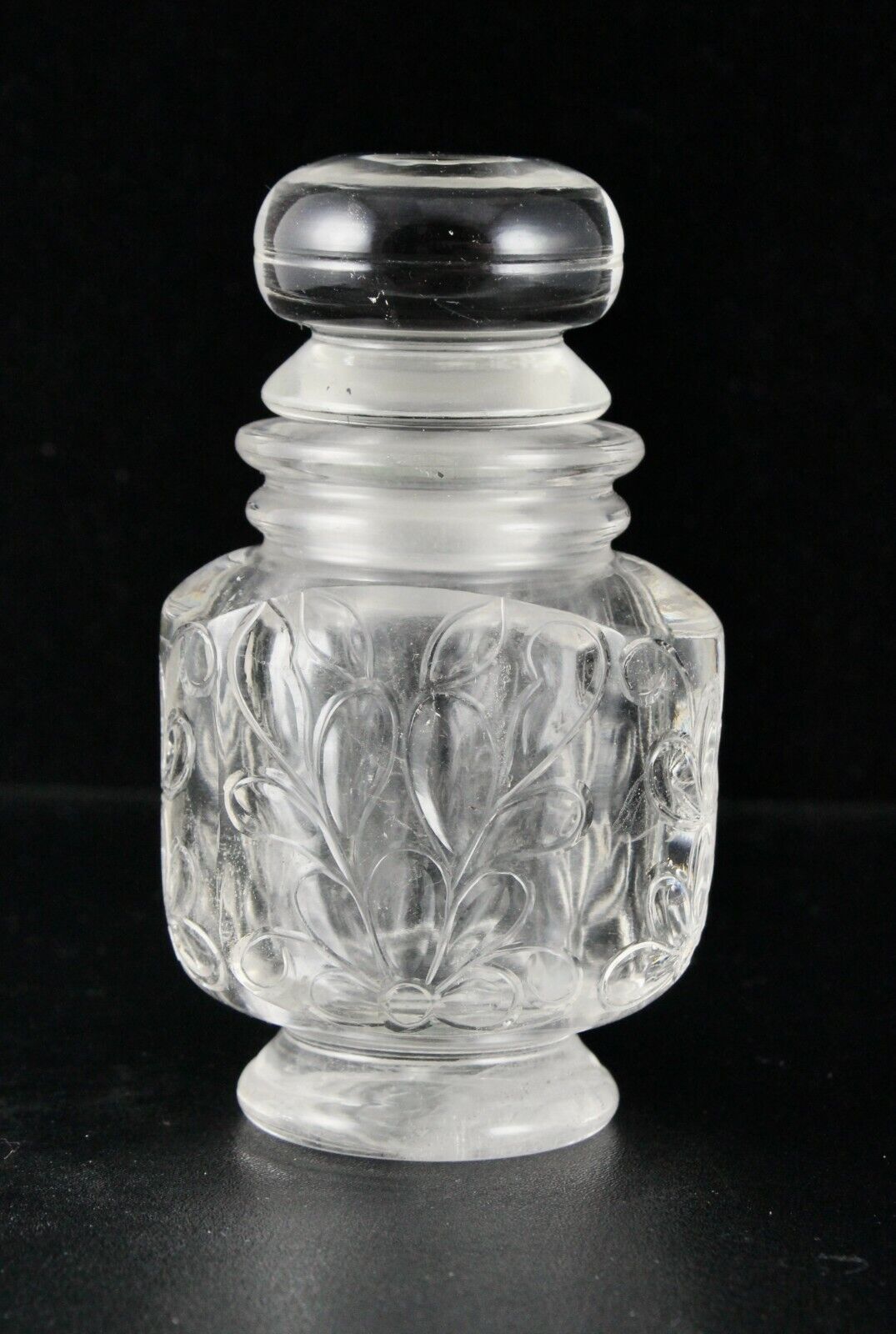 HAND CARVED NATURAL ROCK CRYSTAL QUARTZ 1655 CTS CARVED PERFUME BOTTLE FOR DECOR