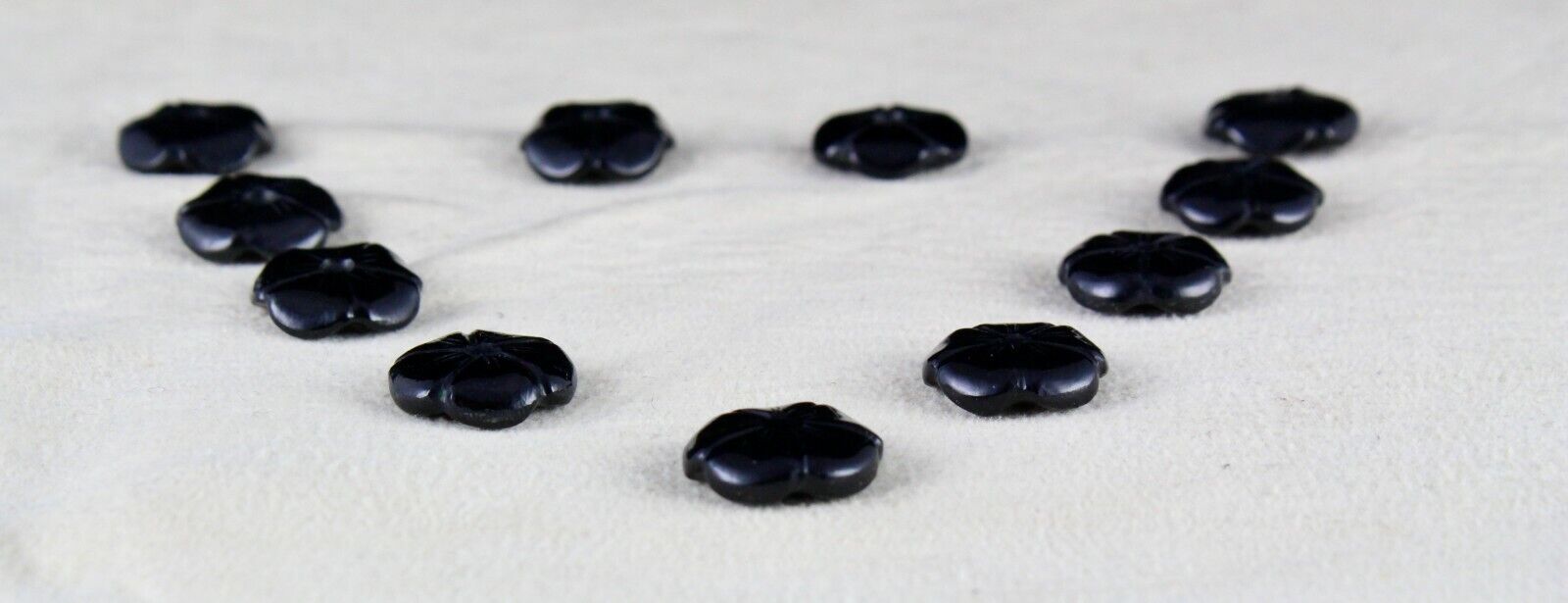 NATURAL BLACK ONYX CARVED FLOWER 15 PCS 63 CTS GEMSTONE RING PENDANT EARRING SET