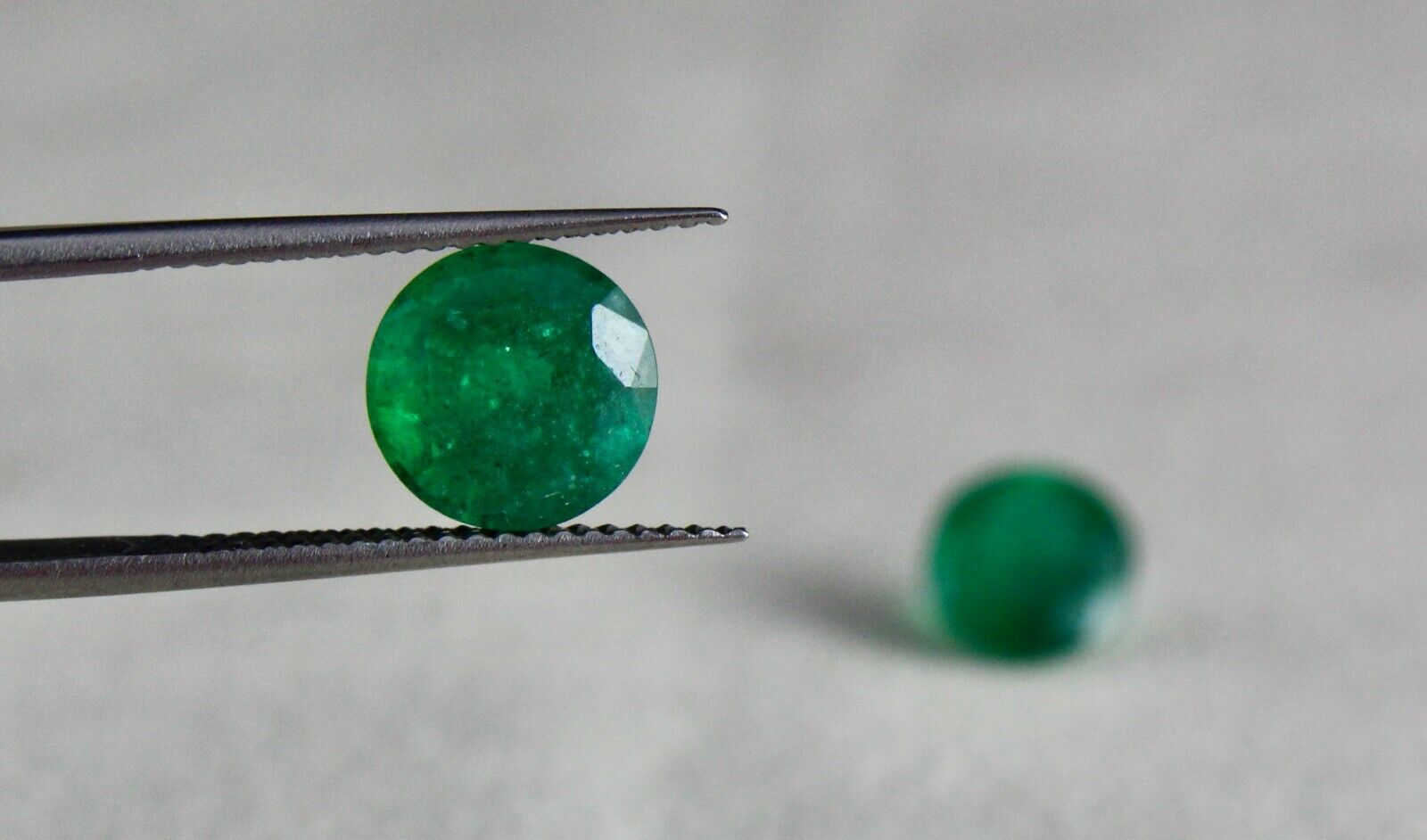 NATURAL ZAMBIAN EMERALD ROUND PAIR 2 PCS 4.41 CARATS LOOSE GEMSTONE FOR EARRING