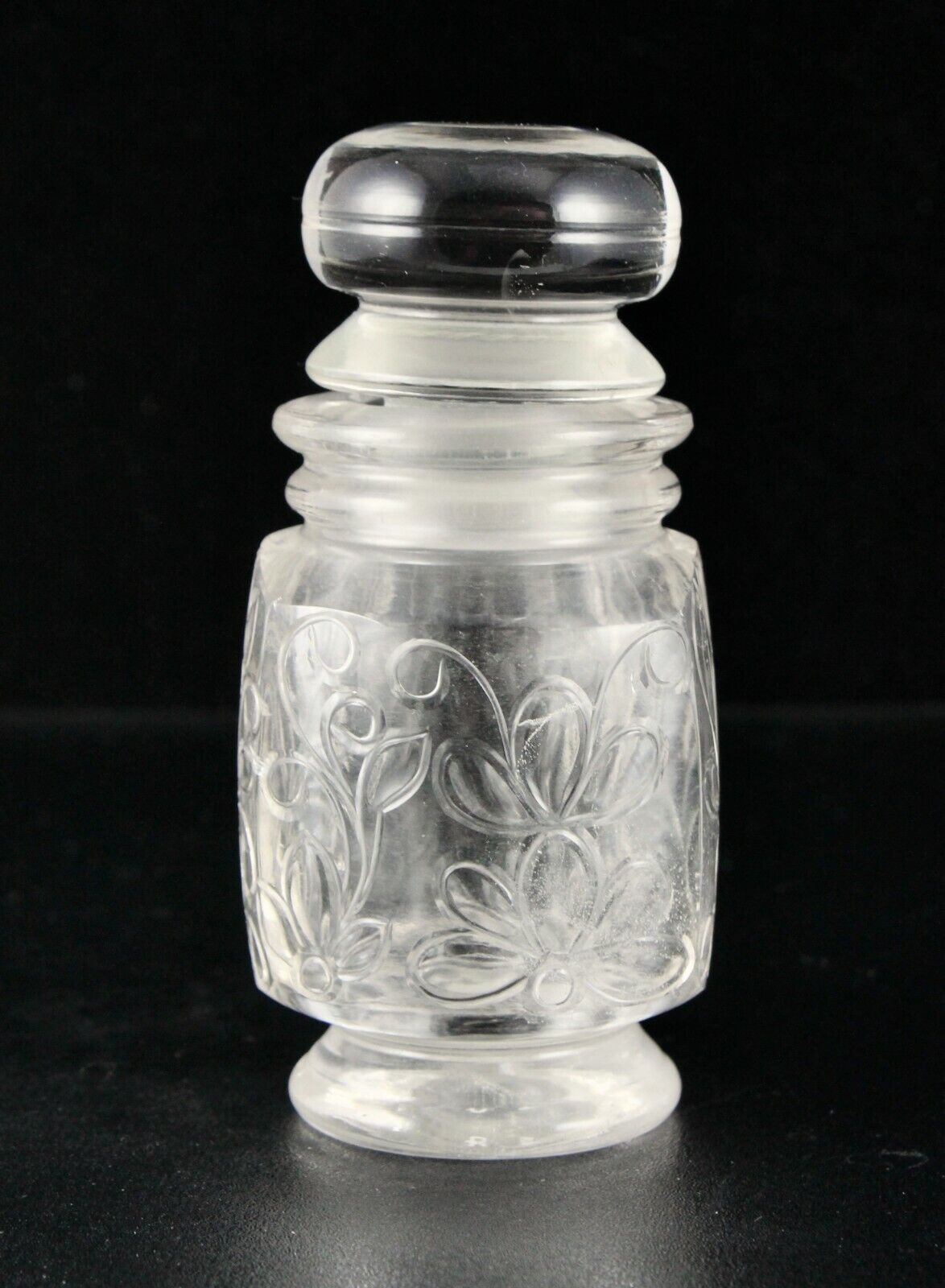 HAND CARVED NATURAL ROCK CRYSTAL QUARTZ 1655 CTS CARVED PERFUME BOTTLE FOR DECOR