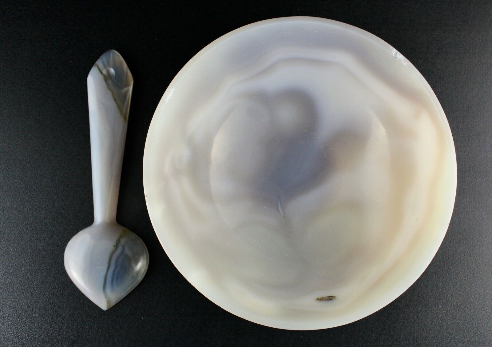 HAND CRAFTED NATURAL CHALCEDONY 1825 CARATS DESIGNER BOWL SPOON FOR HOME DECOR