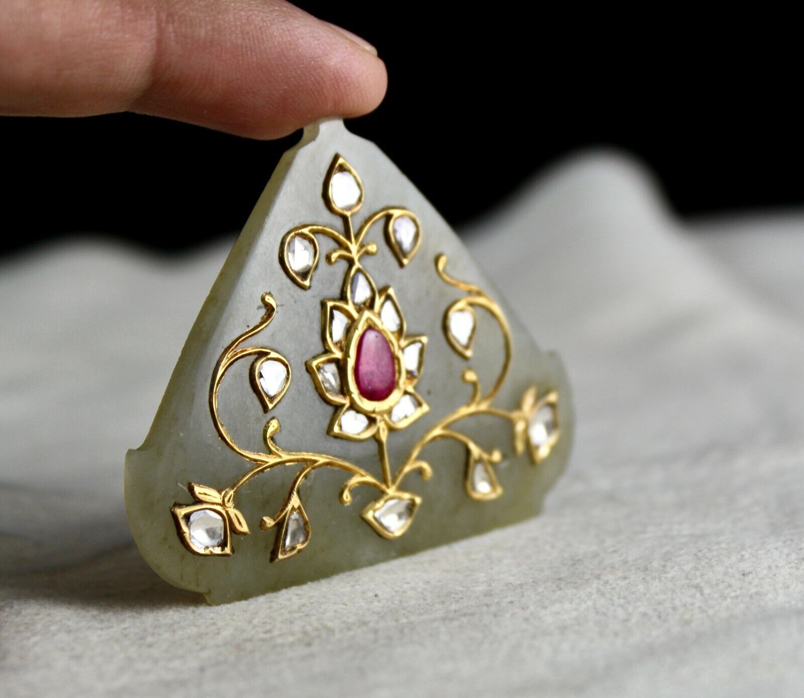 ANTIQUE PERSIAN NEPHRITE JADE FLAT DIAMOND NATURAL RUBY 22K YELLOW GOLD PENDANT