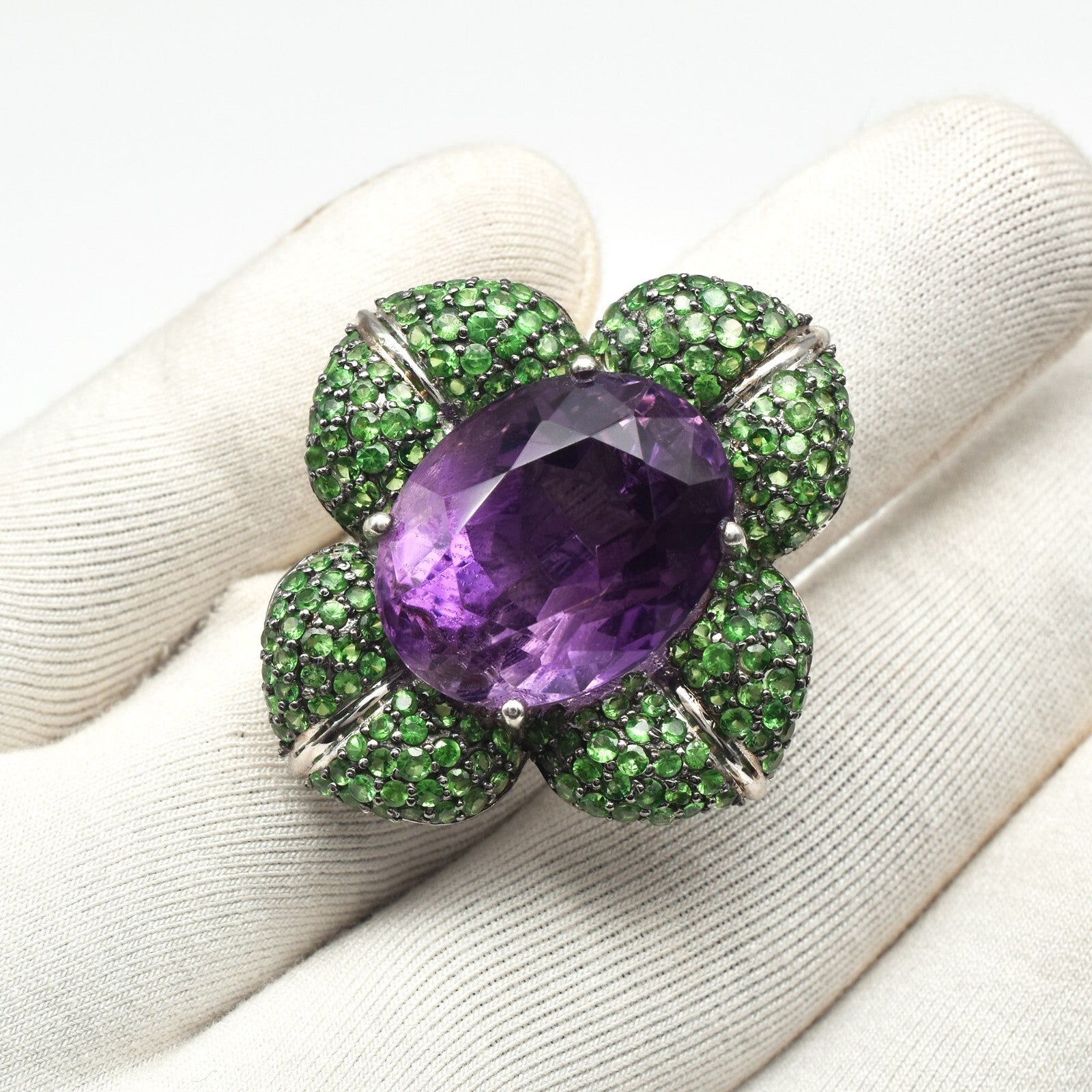 Certified Natural Amethyst Oval & Green Tsavorite 115.30ct Sterling Silver Ring