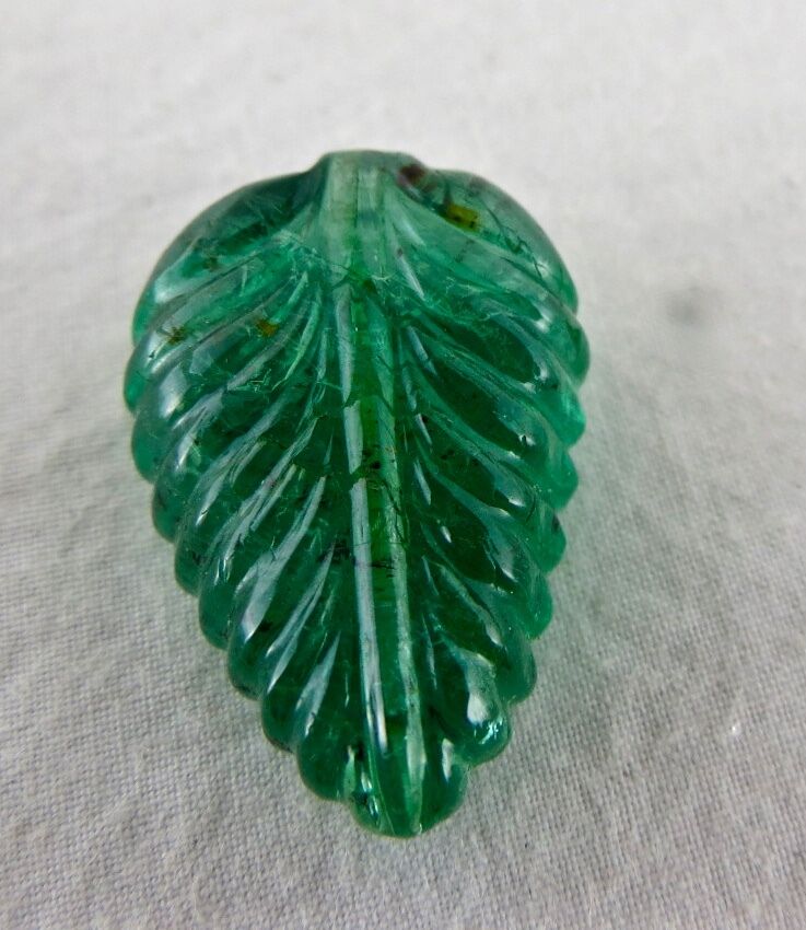 GTL CERTIFIED NATURAL ZAMBIAN EMERALD CARVED LEAF 31.85 CTS GEMSTONE FOR PENDANT