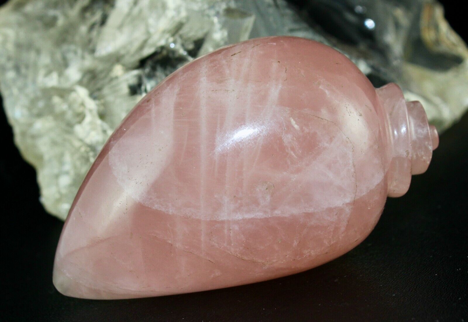 NATURAL ROSE QUARTZ SHELL CARVED 760 CARATS GEMSTONE STATUE FOR HOME DECOR