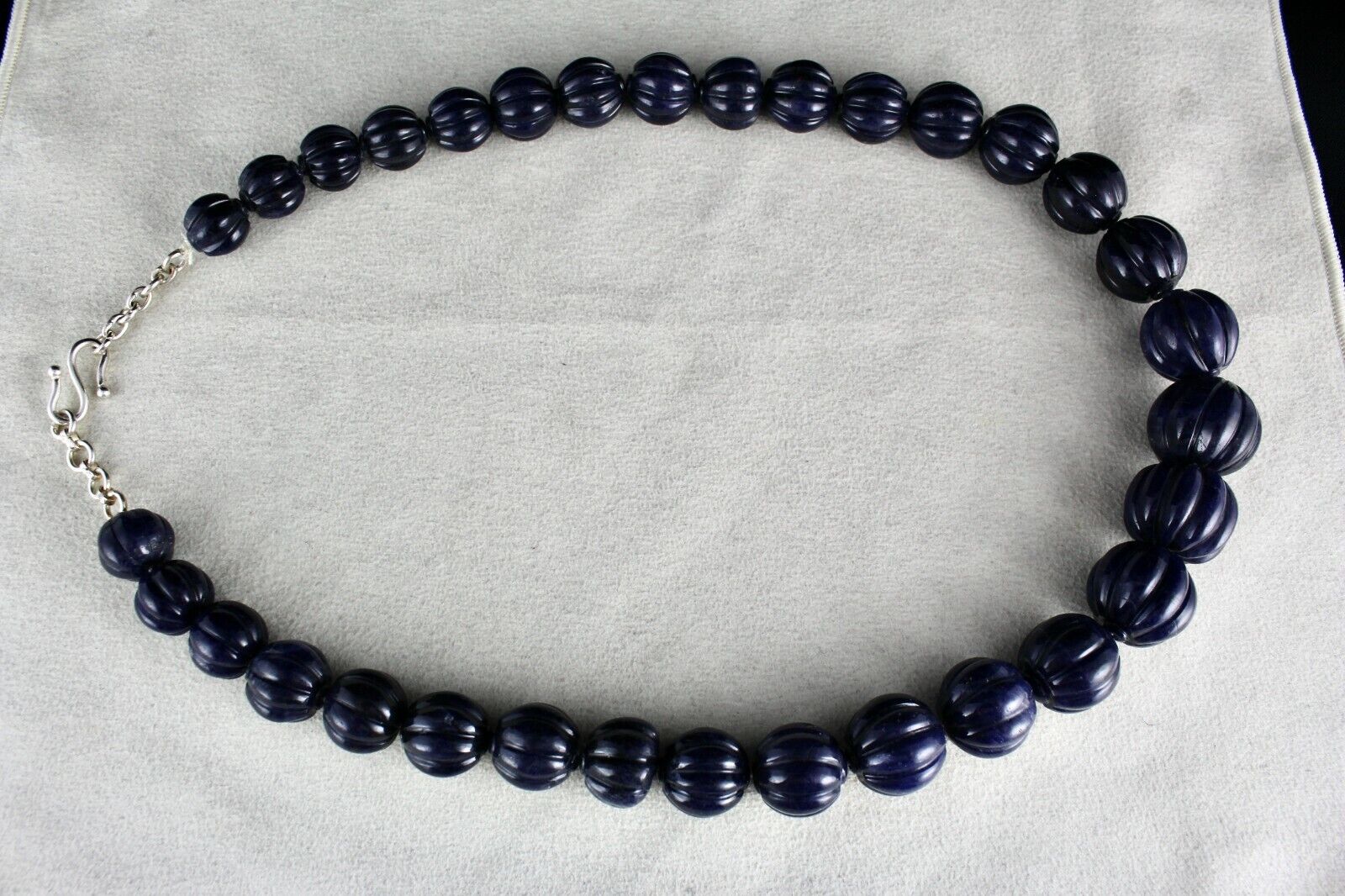 NATURAL BLUE JADE BEADS CARVED ROUND GEMSTONE 1 LINE 1001 CARATS SILVER NECKLACE