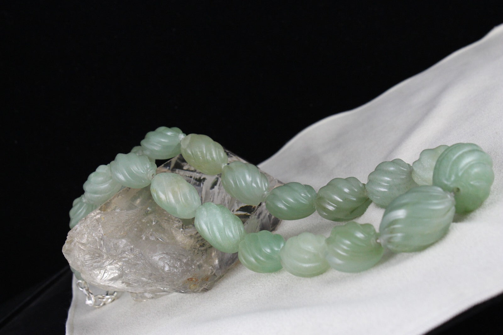 Vintage Natural Aventurine Jade 1006 Ct Oval Beaded Carved Gemstone Necklace