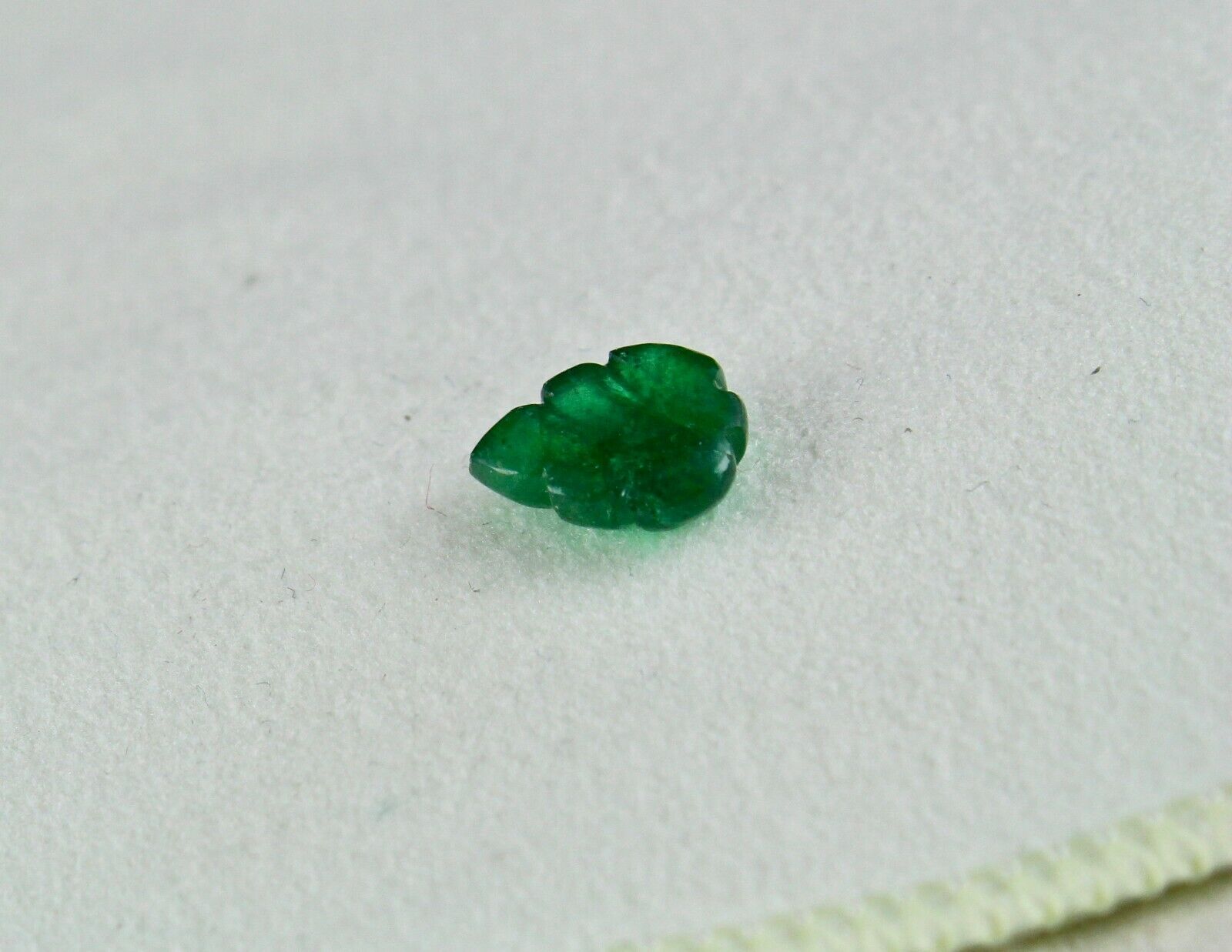 ZAMBIA NATURAL EMERALD CARVED LEAF 1.64 CARATS GEMSTONE FOR RING PENDANT DESIGN