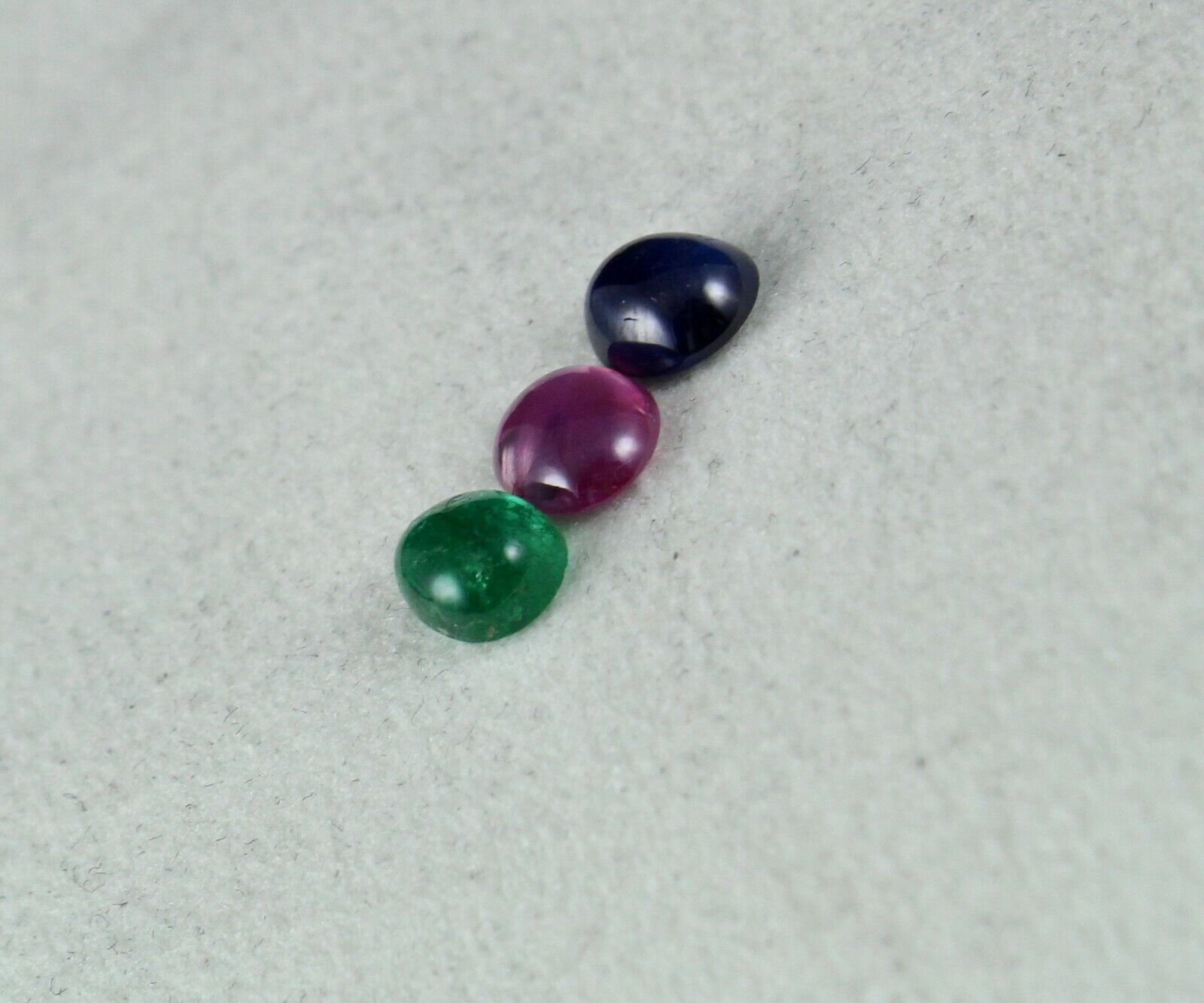 NATURAL RUBIES EMERALD BLUE SAPPHIRE CABOCHON OVAL 3 PCS 3.13 CARATS GEMSTONE