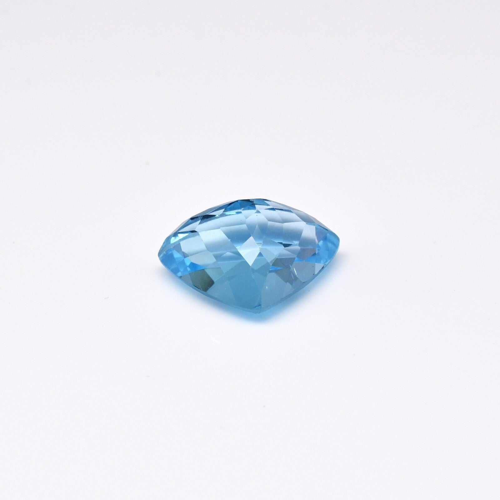 Swiss Blue Topaz Triangle Cut 22.41 Ct Loose Gemstone For Ring Pendant