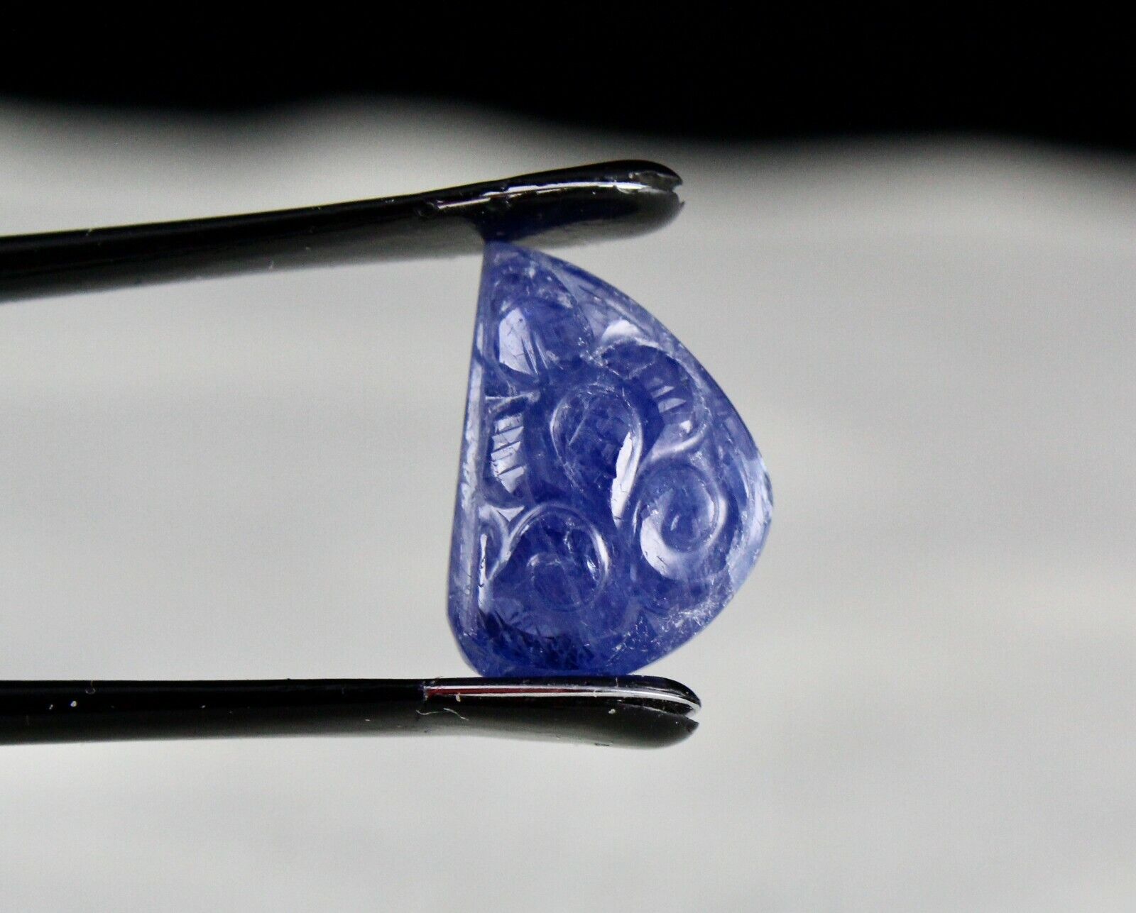 NATURAL UNHEATED BLUE SAPPHIRE CARVED 16.50 CARATS GEMSTONE PENDANT DESIGNING