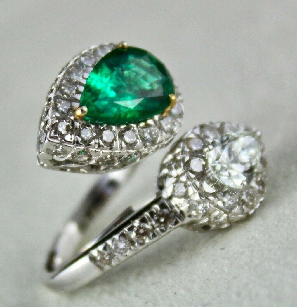 IMPORTANT 2.80 CTS NATURAL EMERALD PEAR 1.04 CTS SOLITAIRE DIAMOND 18K GOLD RING