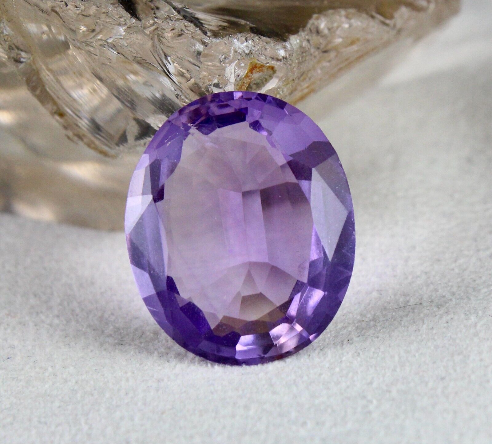 Natural Amethyst Oval Cut Gemstone 24x20mm 28.10 Cts Designing Pendant Ring