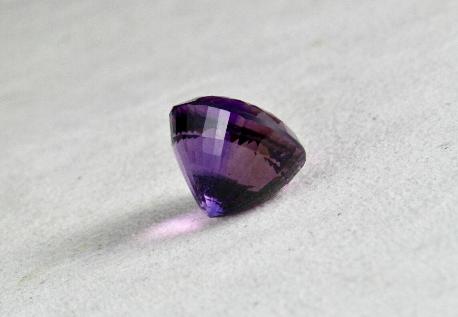 22MM NATURAL AMETHYST CUT ROUND 43.90 CARATS SEMI-PRECIOUS GEMSTONE PENDANT