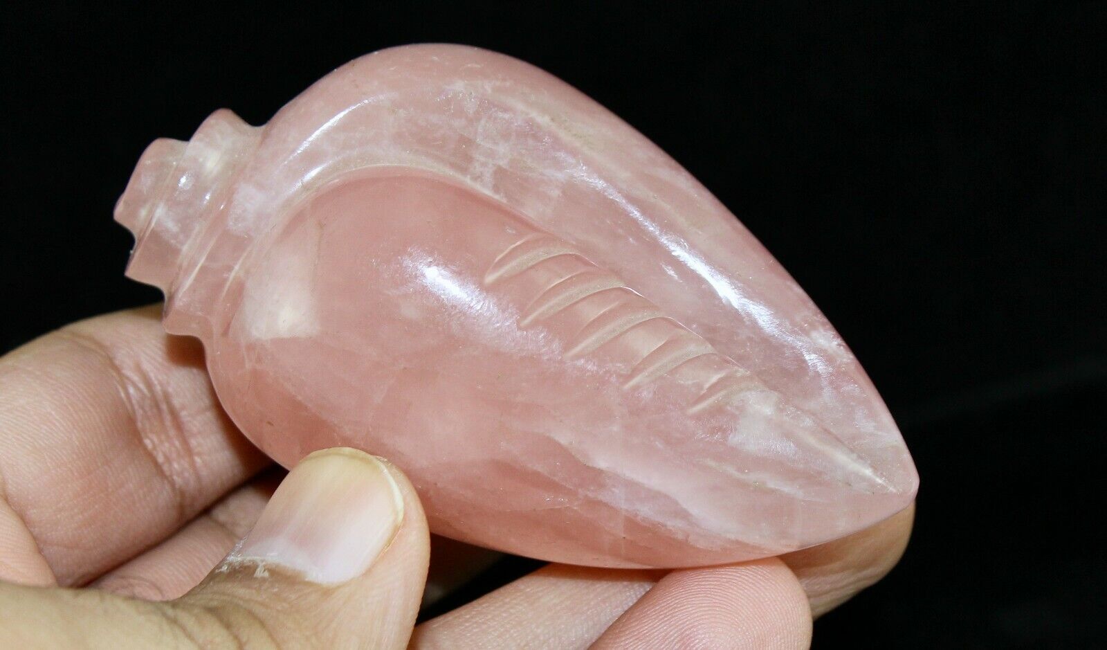 NATURAL ROSE QUARTZ SHELL CARVED 760 CARATS GEMSTONE STATUE FOR HOME DECOR