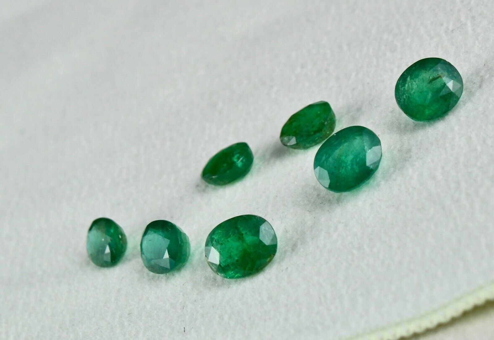 Earth mined Natural Zambia Emerald Oval Cut 7 Pc 16.03 Ct Gemstone Set Designing