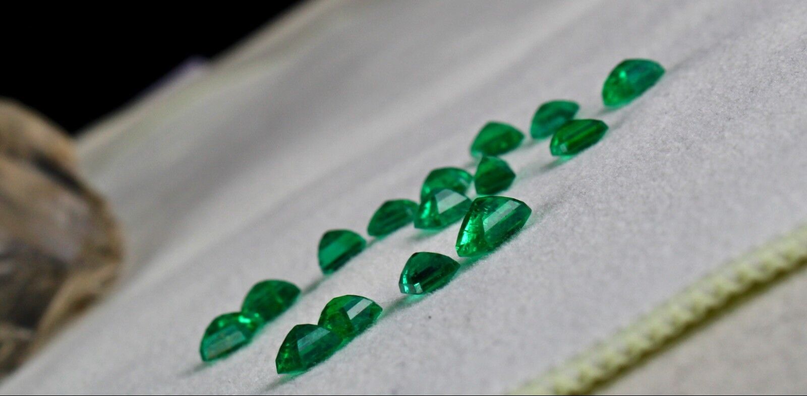 NATURAL UNTREATED EMERALD OCTAGON CUT 15 PCS 8.52 CARATS GEMSTONE FOR DESIGNING