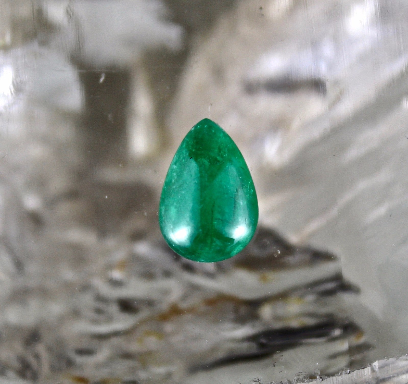 Certified Natural Zambia Emerald 5.59 Ct Pear Cabochon Gemstone For Ring Pendant