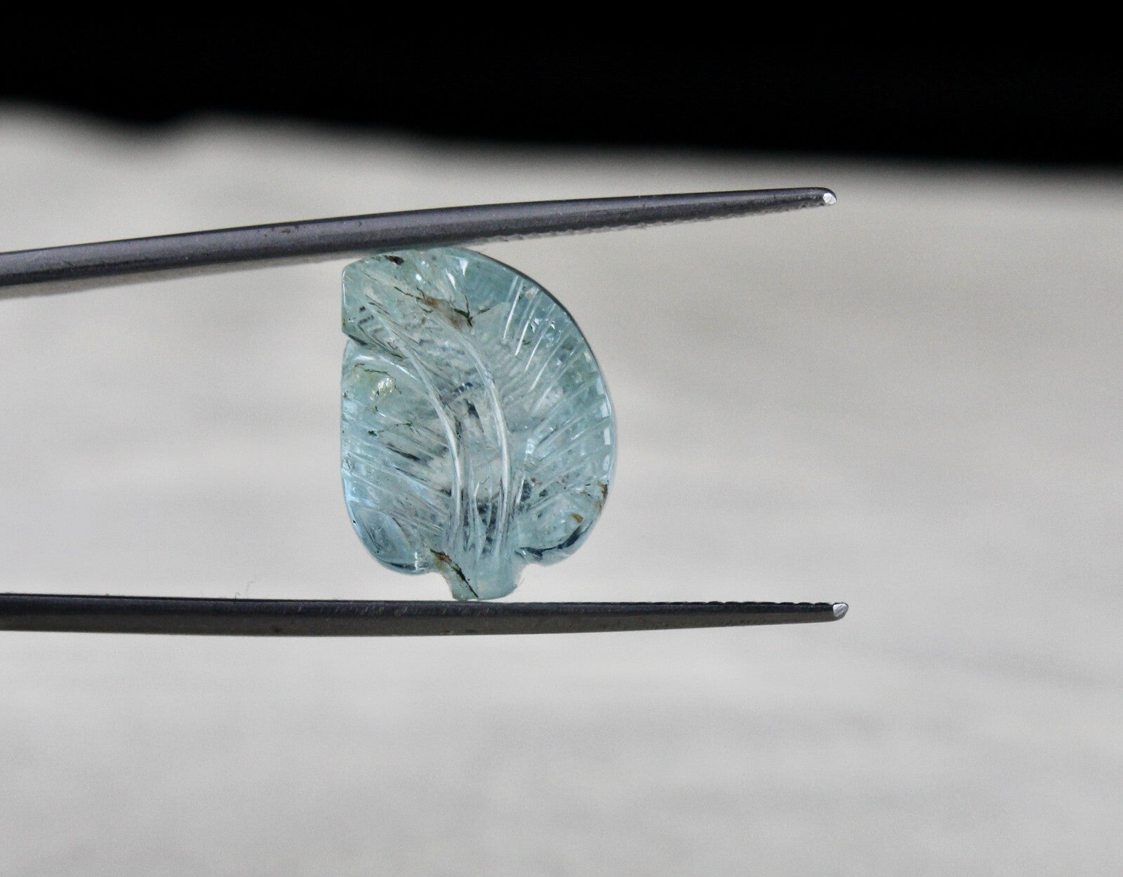 Natural Blue Aquamarine 12.15 Ct Carved Leaf Gemstone Classic Pendant Ring