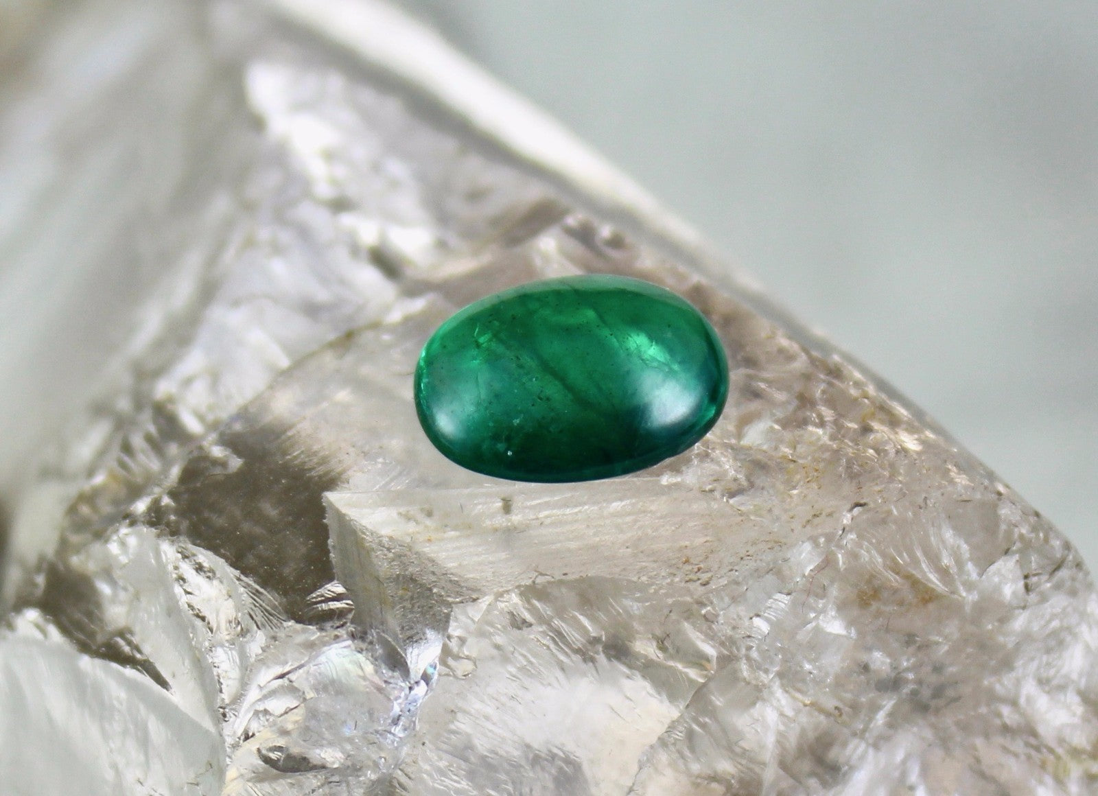 Certified Natural Emerald Oval Cabochon 3.70 Ct Loose Gemstone For Ring Pendant