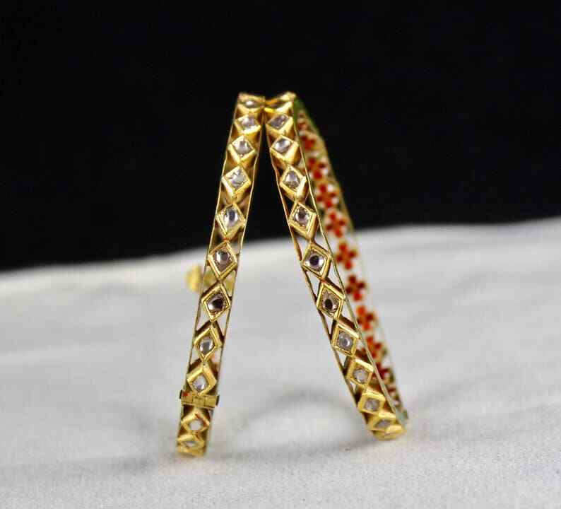 NATURAL FLAT DIAMOND STUDDED IN 22 K GOLD JADAU BANGLES PAIR FOR LADIES